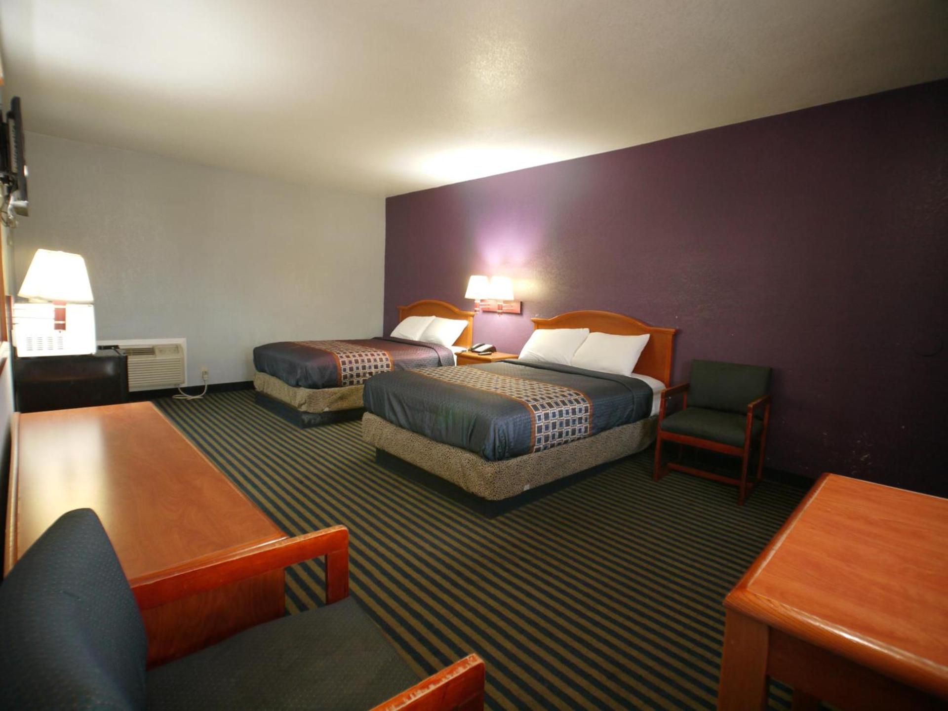 Texas Inn McAllen Airport photo 59