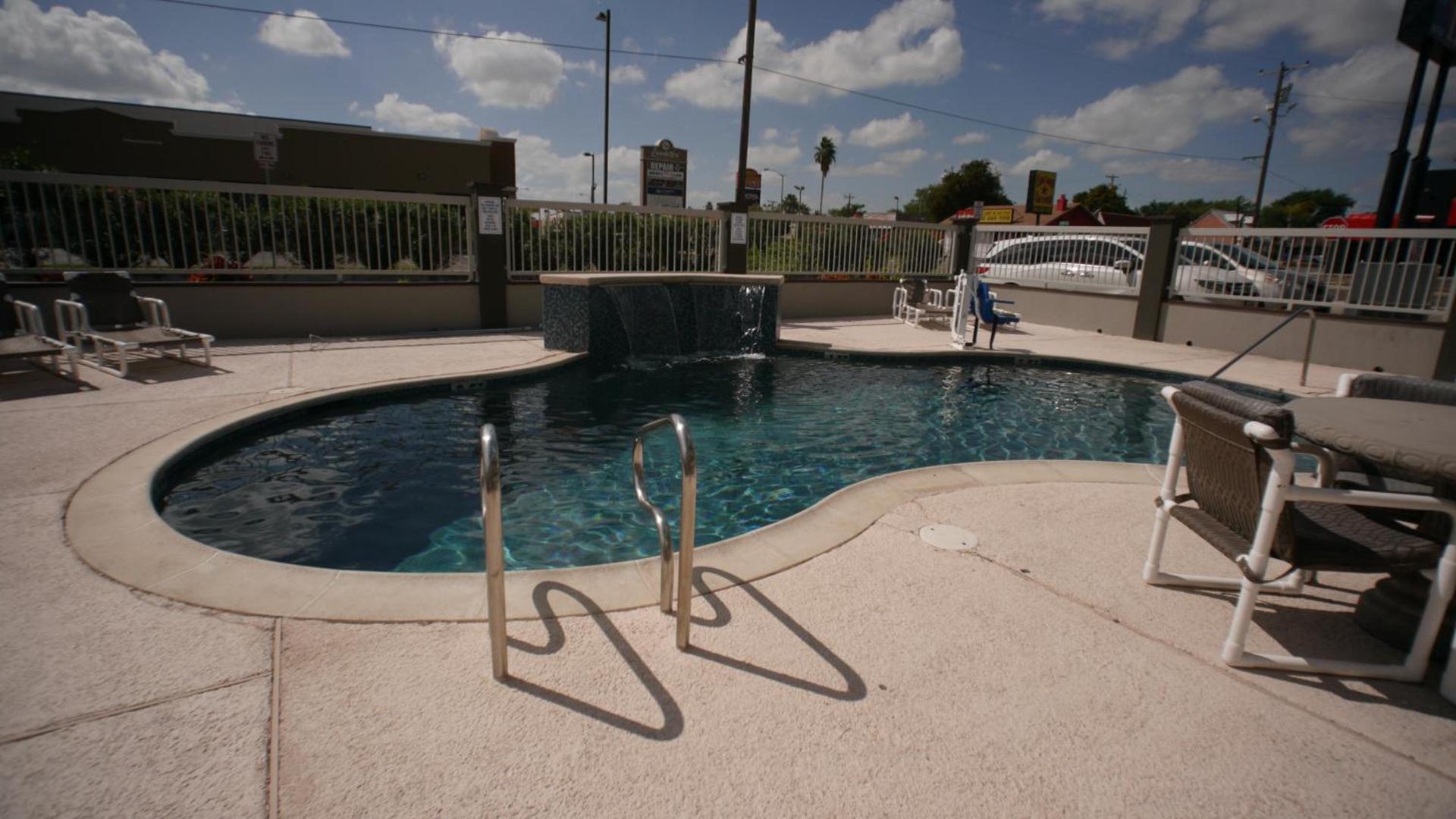 Texas Inn McAllen Airport photo 65