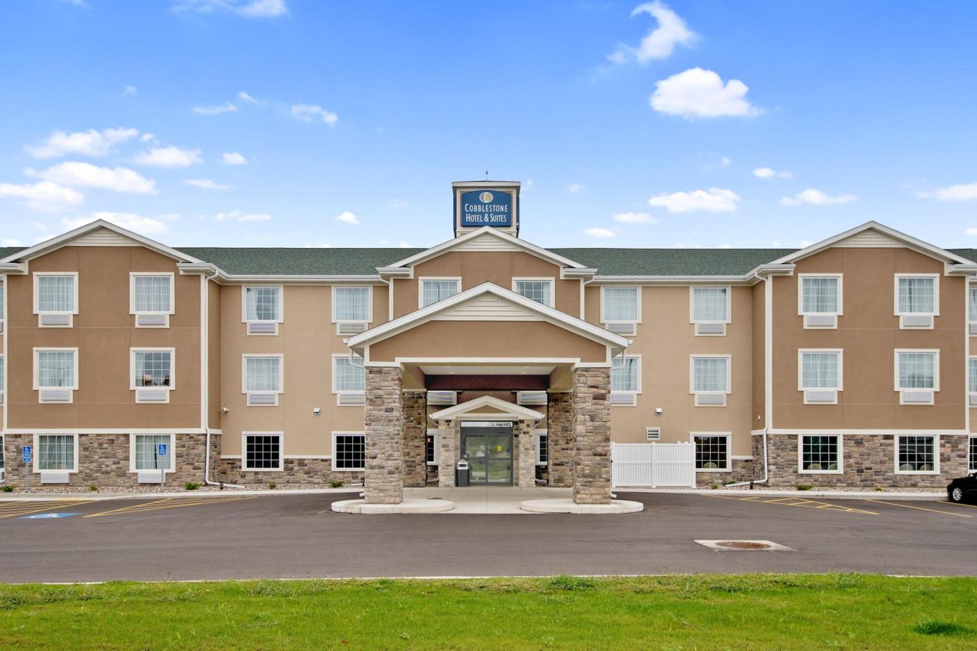 Cobblestone Hotel & Suites - Austin photo 67