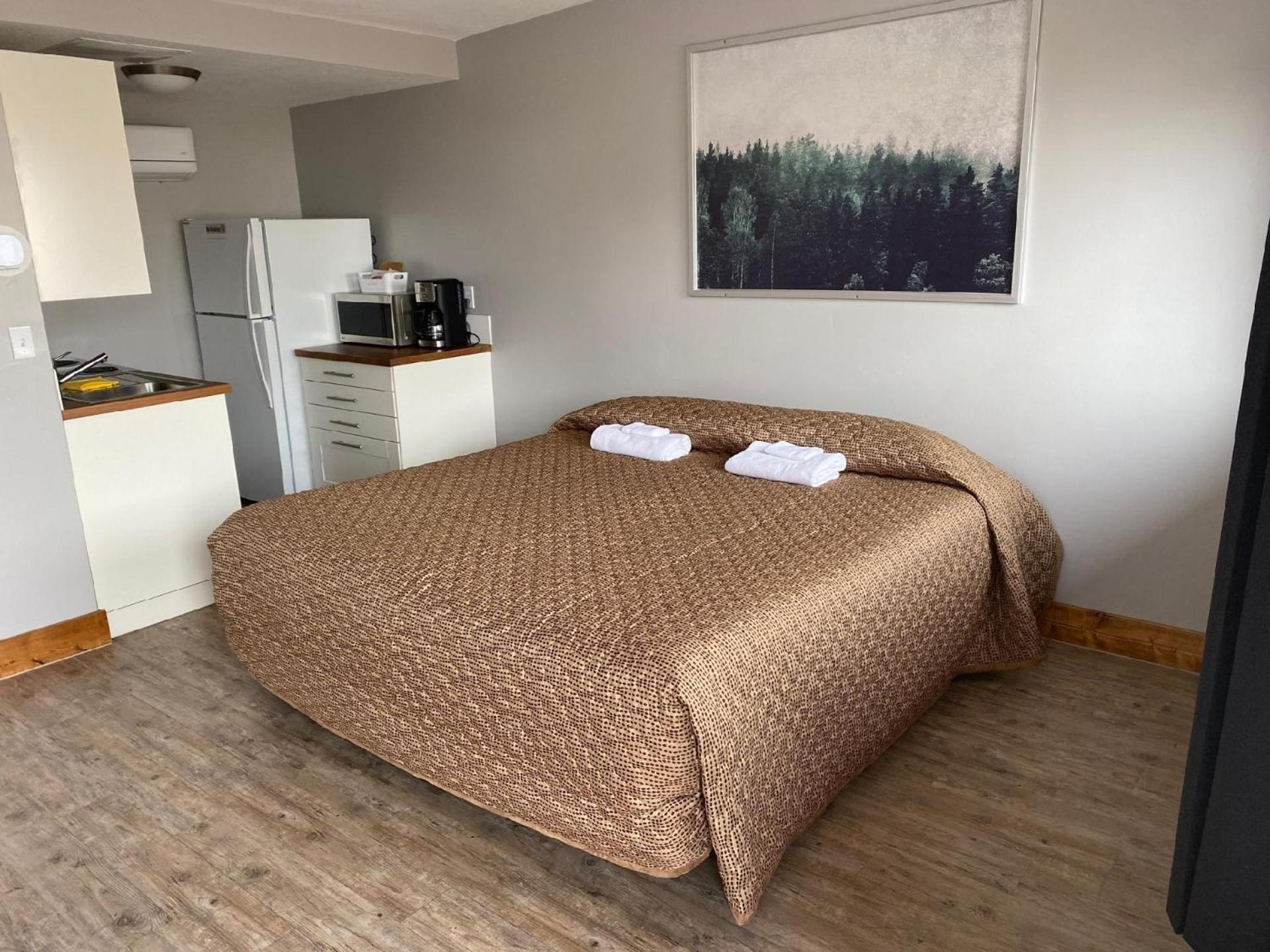 Caribou Lodge and Motel photo 15