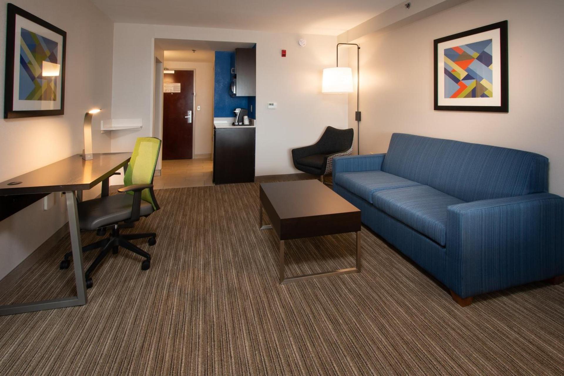 Holiday Inn Express & Suites Tupelo by IHG photo 26