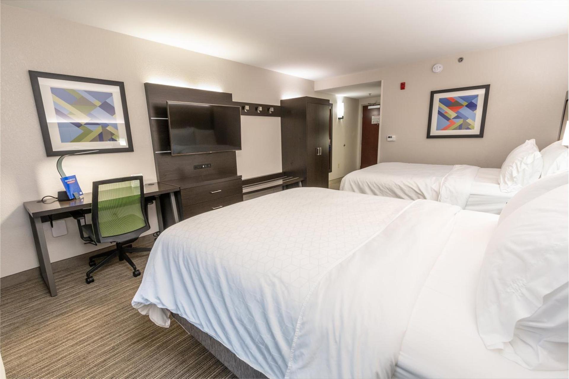 Holiday Inn Express & Suites Tupelo by IHG photo 22