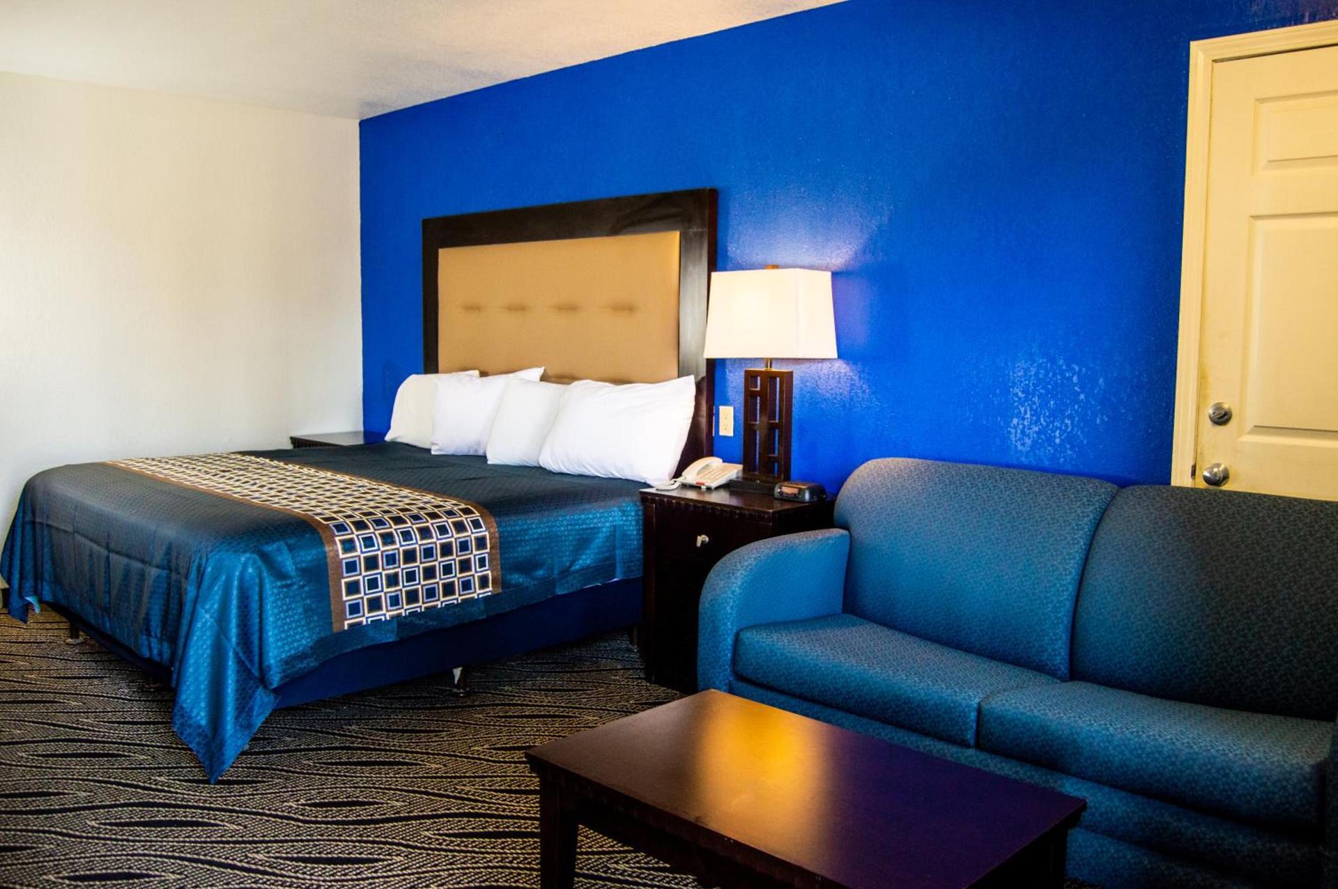 Blue Jay Inn & Suites photo 22