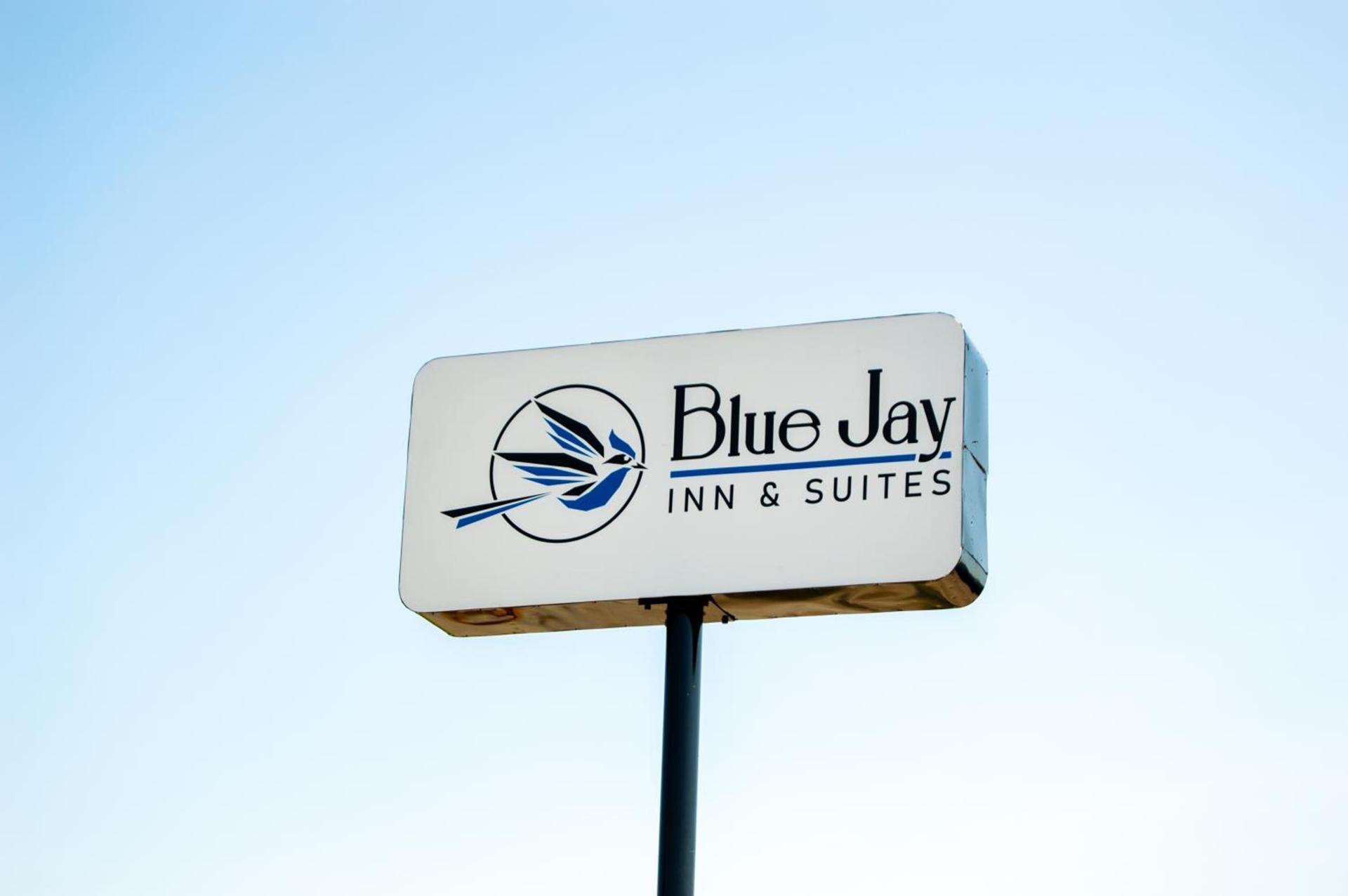 Blue Jay Inn & Suites photo 15