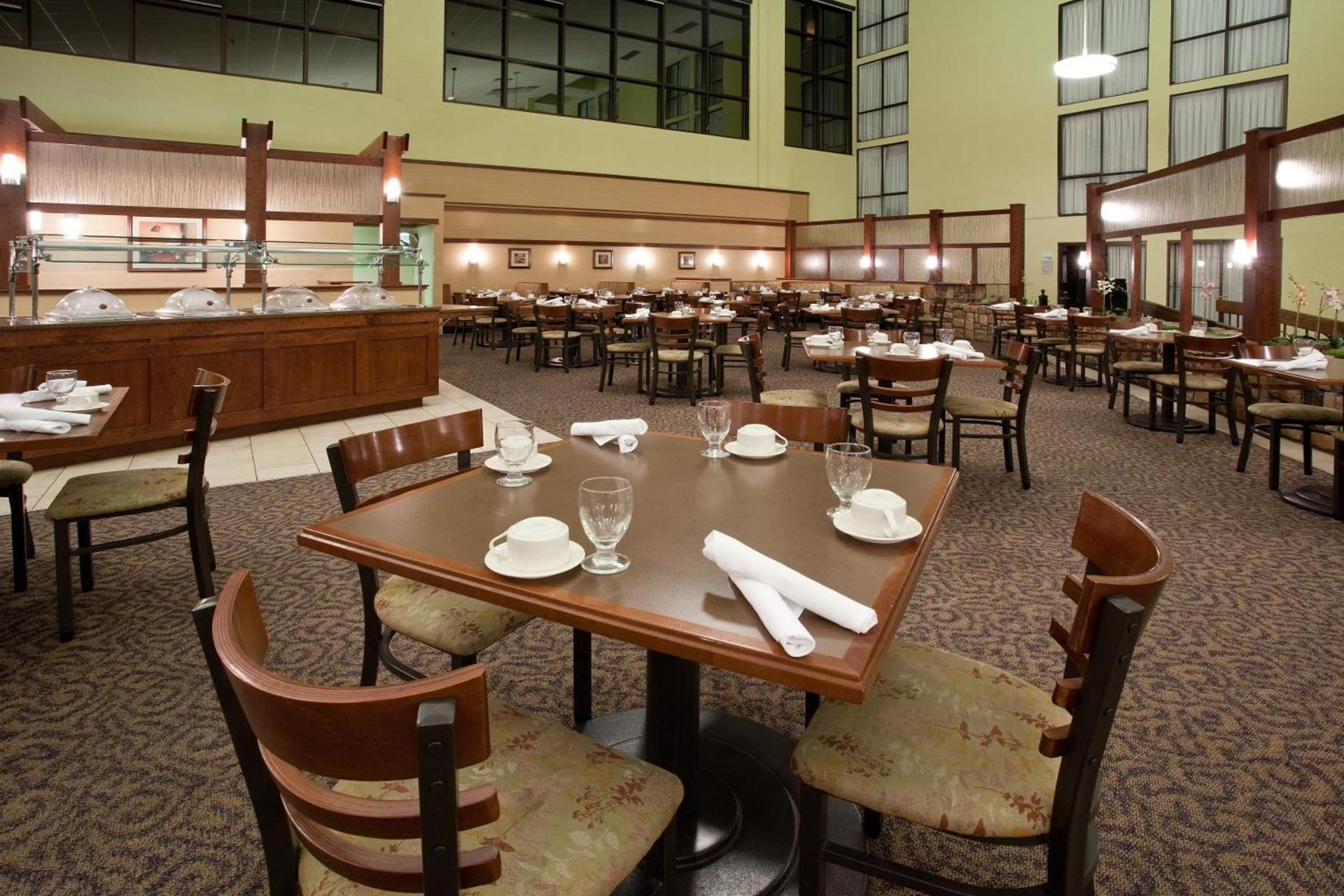 Ramada Plaza by Wyndham Sheridan Hotel & Convention Center photo 35