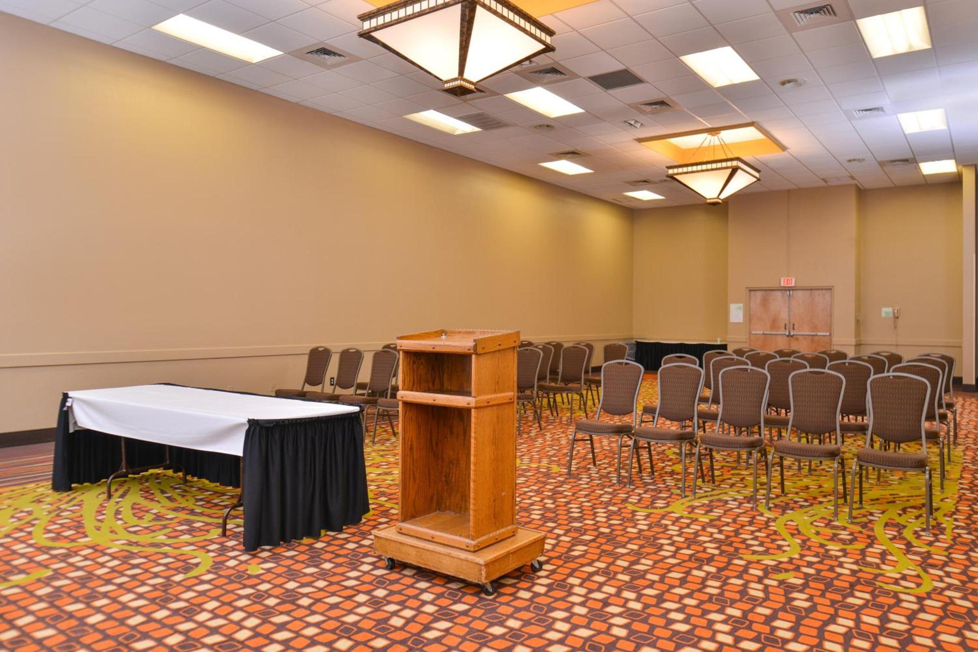 Ramada Plaza by Wyndham Sheridan Hotel & Convention Center photo 27