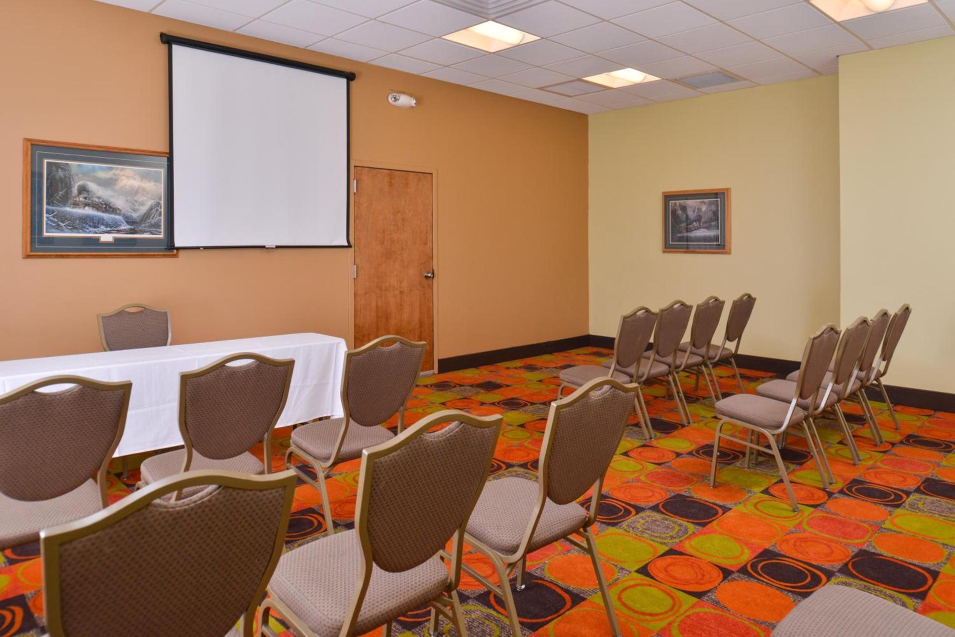 Ramada Plaza by Wyndham Sheridan Hotel & Convention Center photo 38