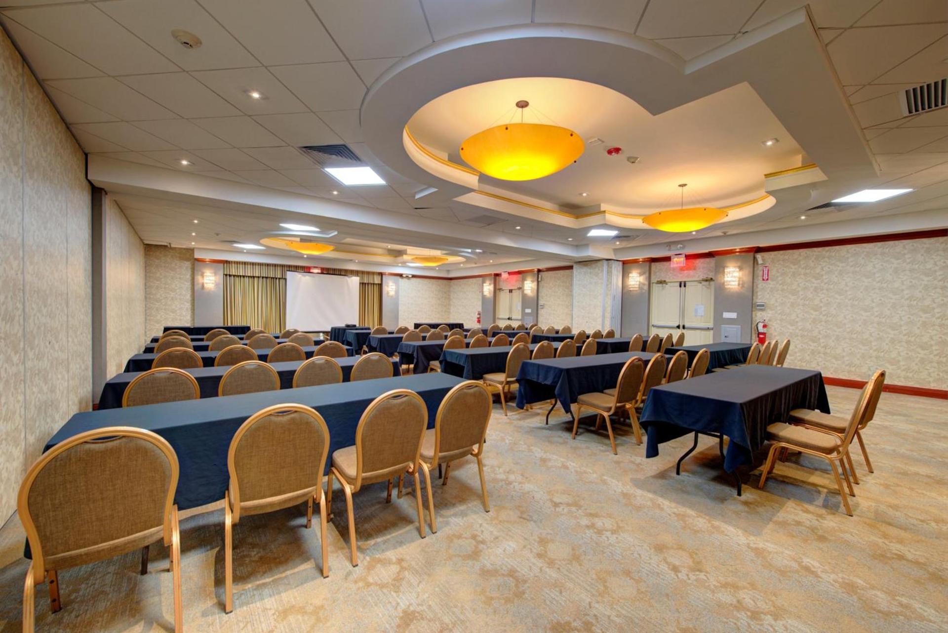 Holiday Inn Plainview-Long Island by IHG photo 39