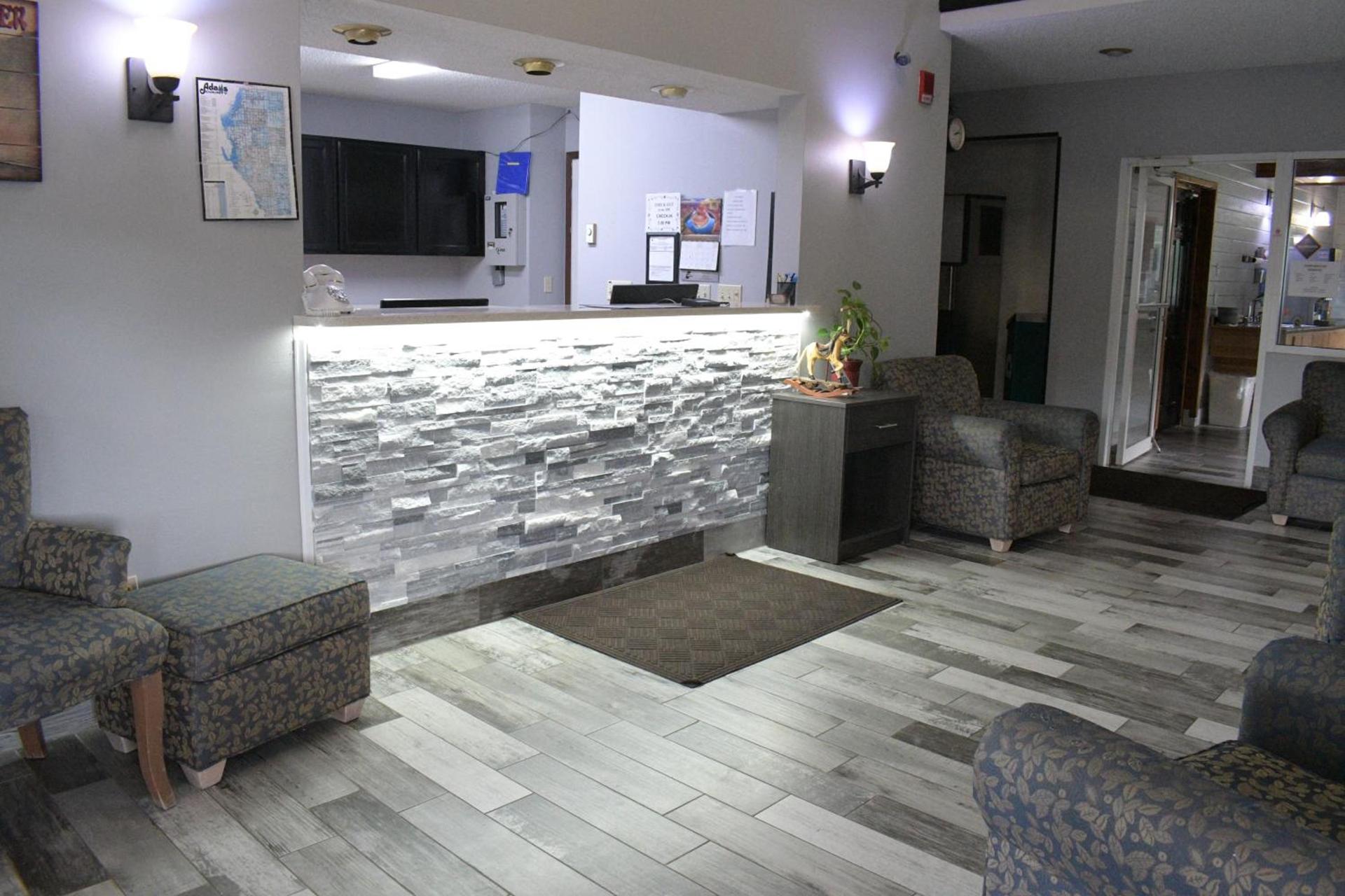 Adams Inn and Suites photo 48