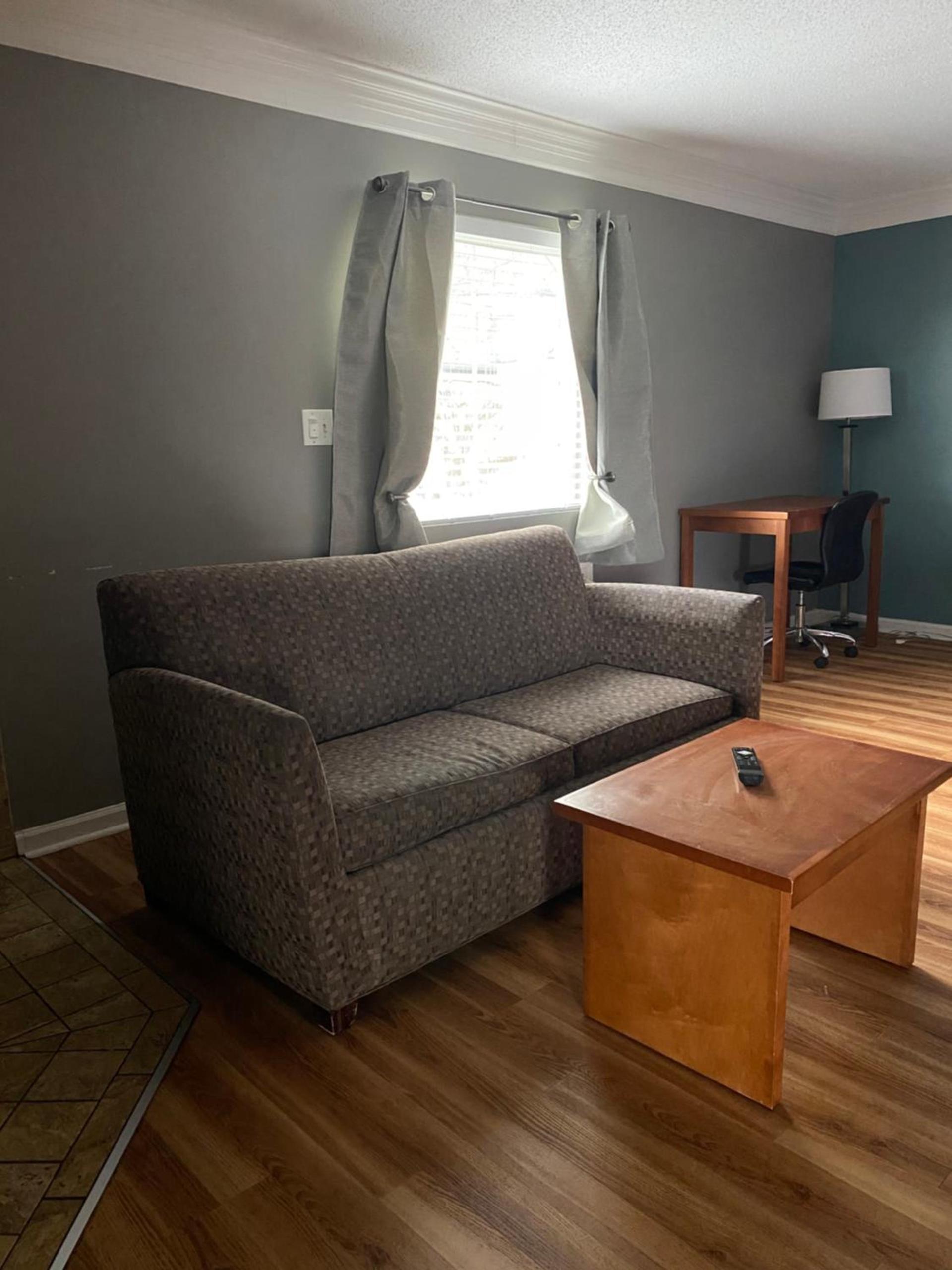Econo Lodge at the Falls North photo 38