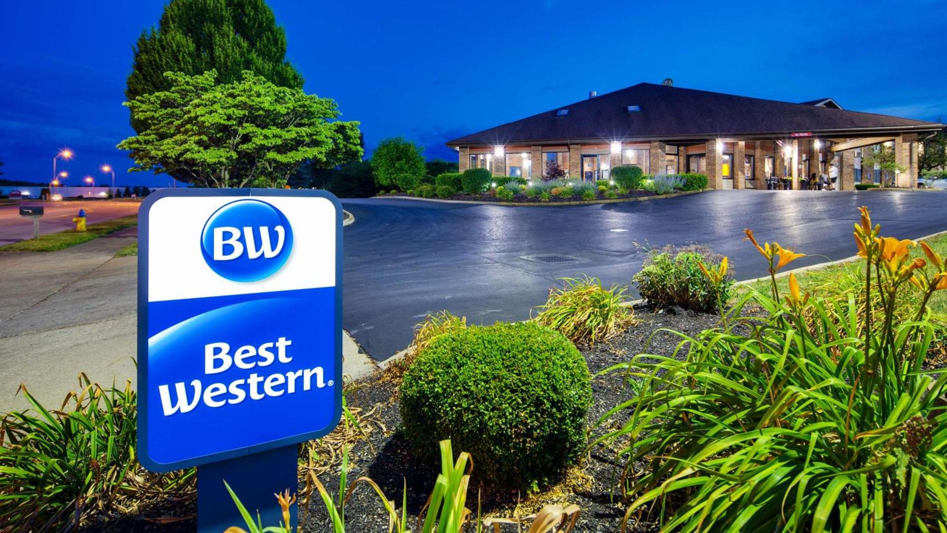 Best Western Lakewood Inn photo 11