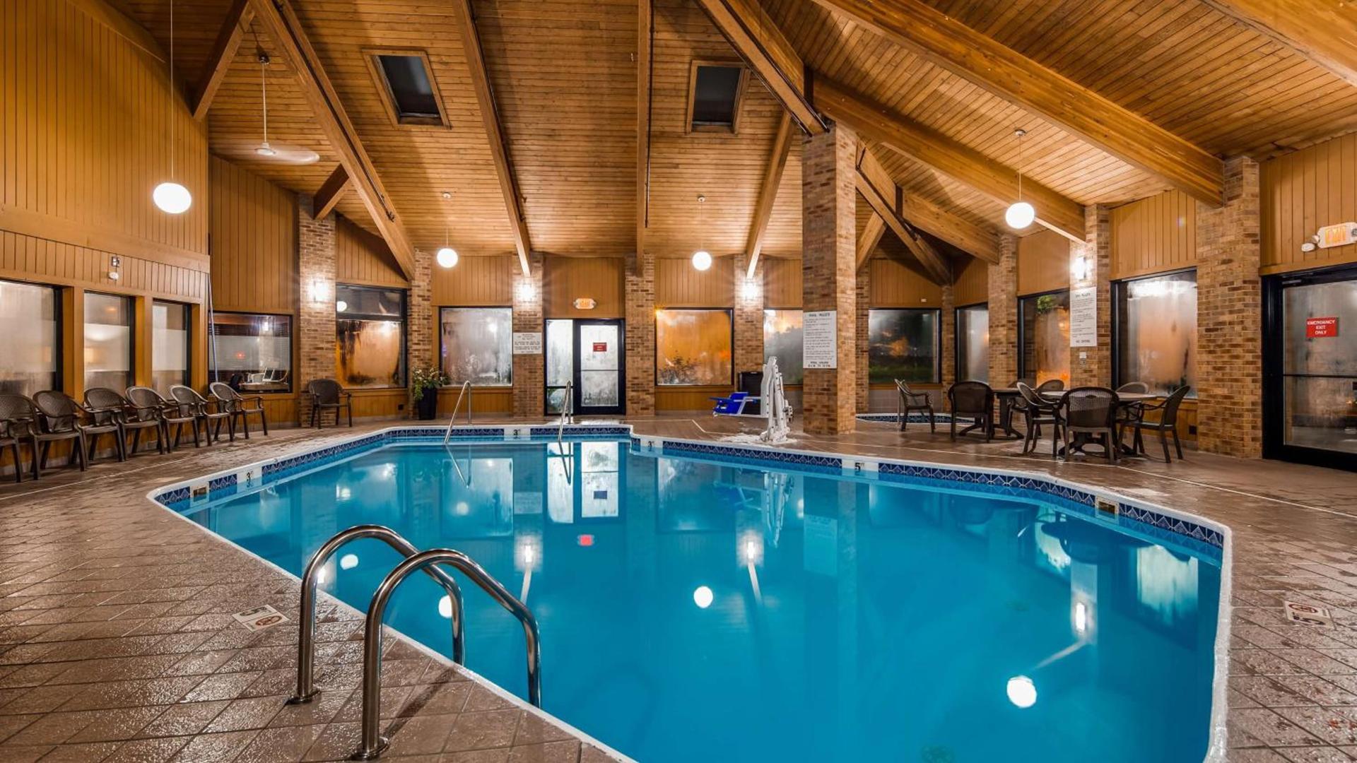 Best Western Lakewood Inn photo 4