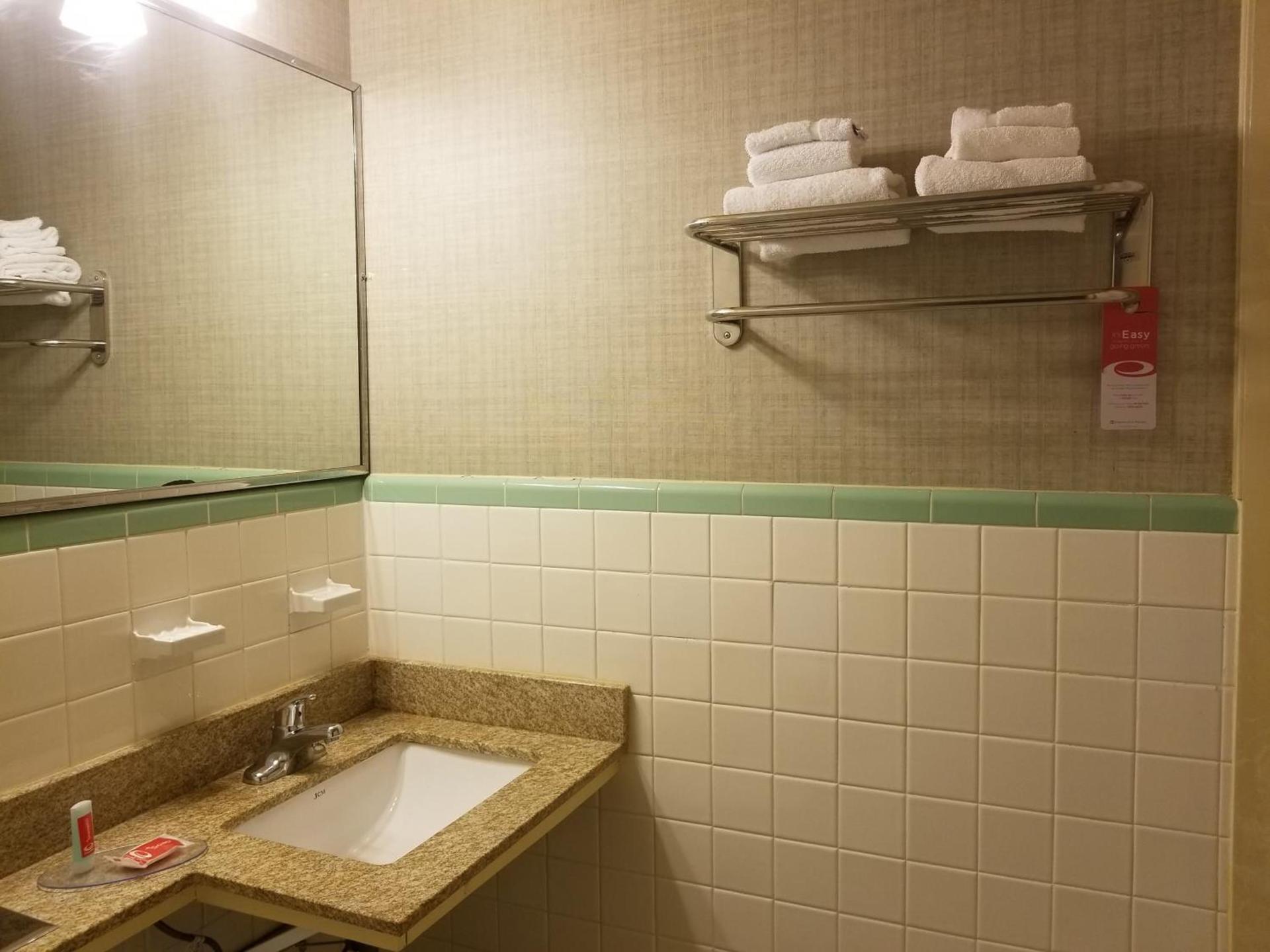 FALLS INN photo 8