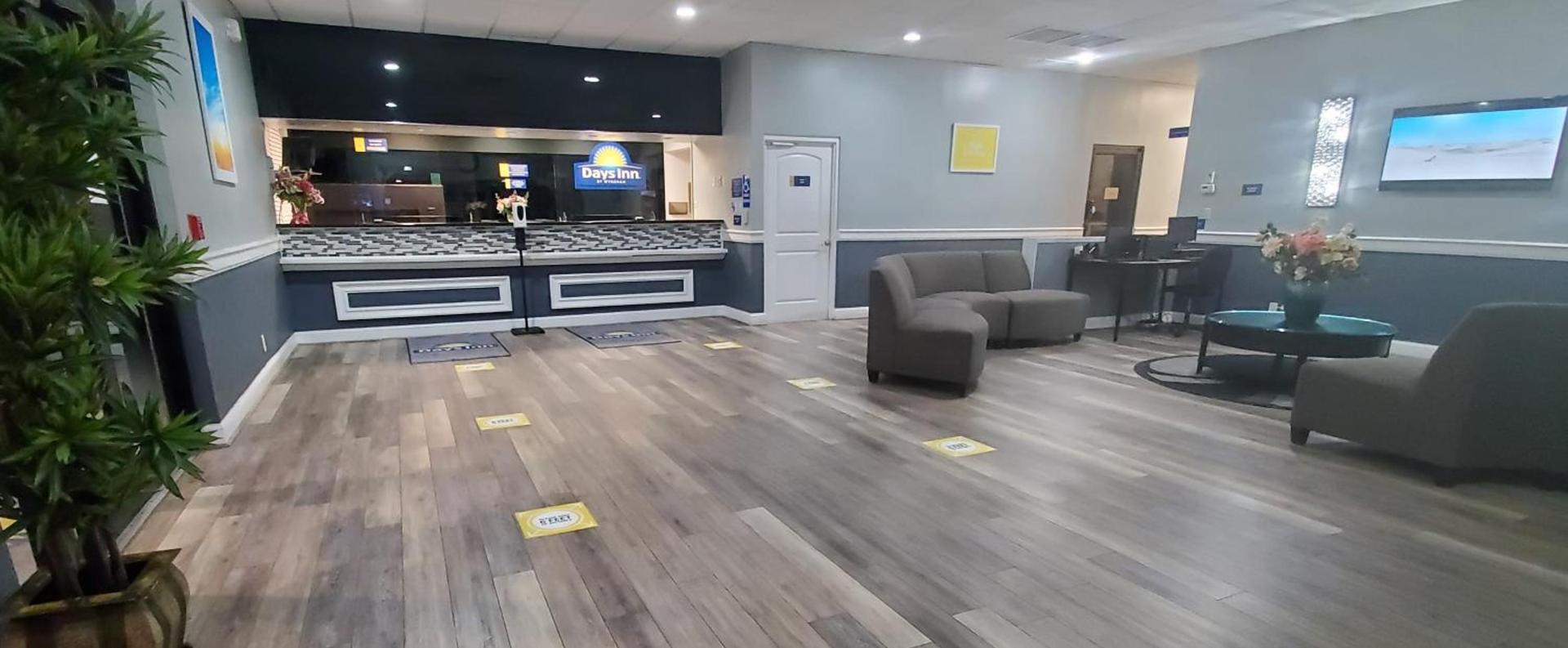 Days Inn by Wyndham Stuart photo 30