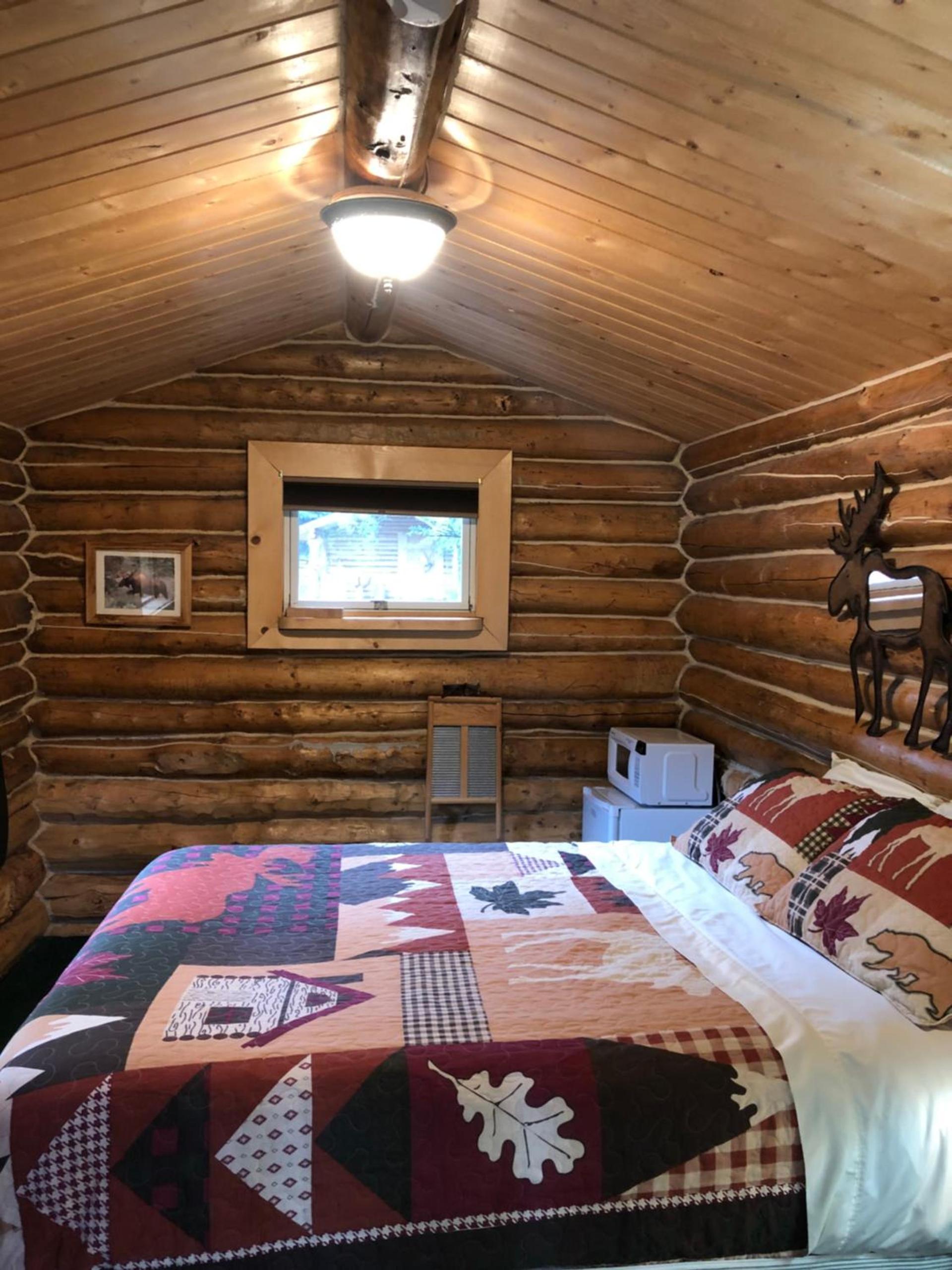 Carlo Creek Cabins photo 33