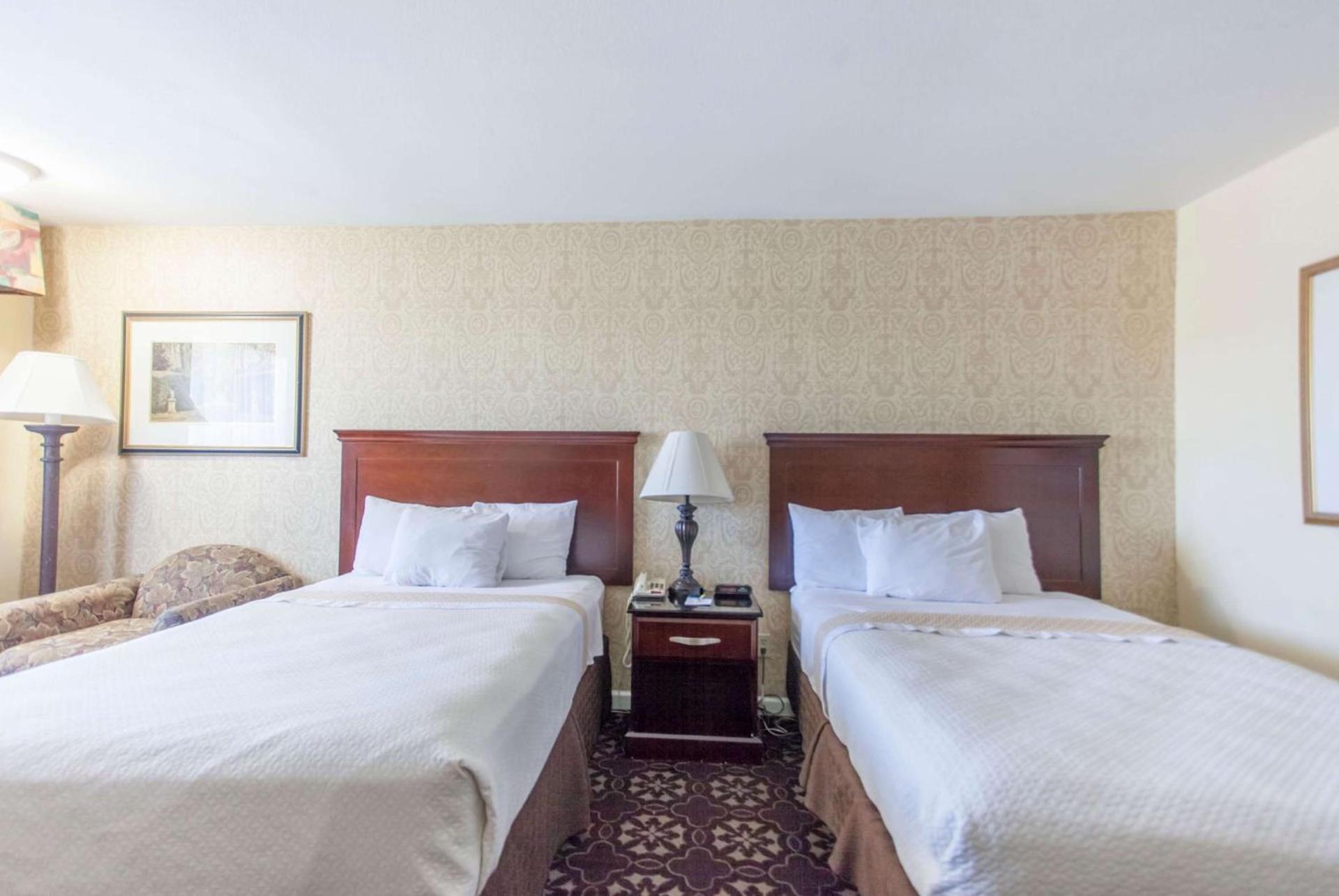 Days Inn by Wyndham Shenandoah photo 9