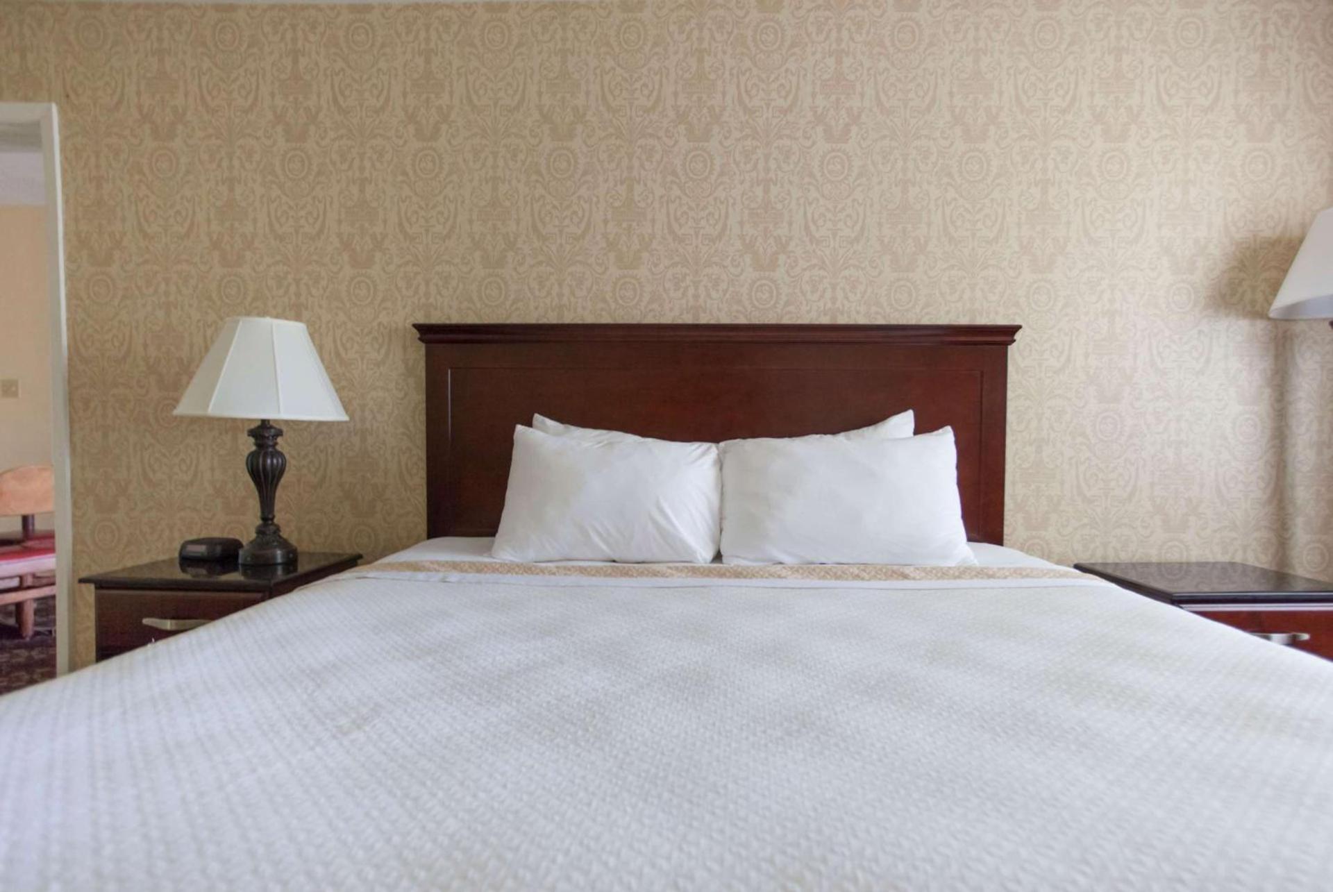 Days Inn by Wyndham Shenandoah photo 23
