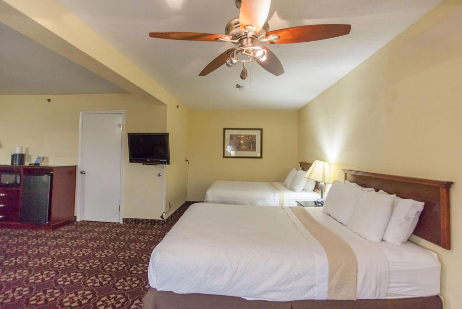Days Inn by Wyndham Shenandoah photo 35