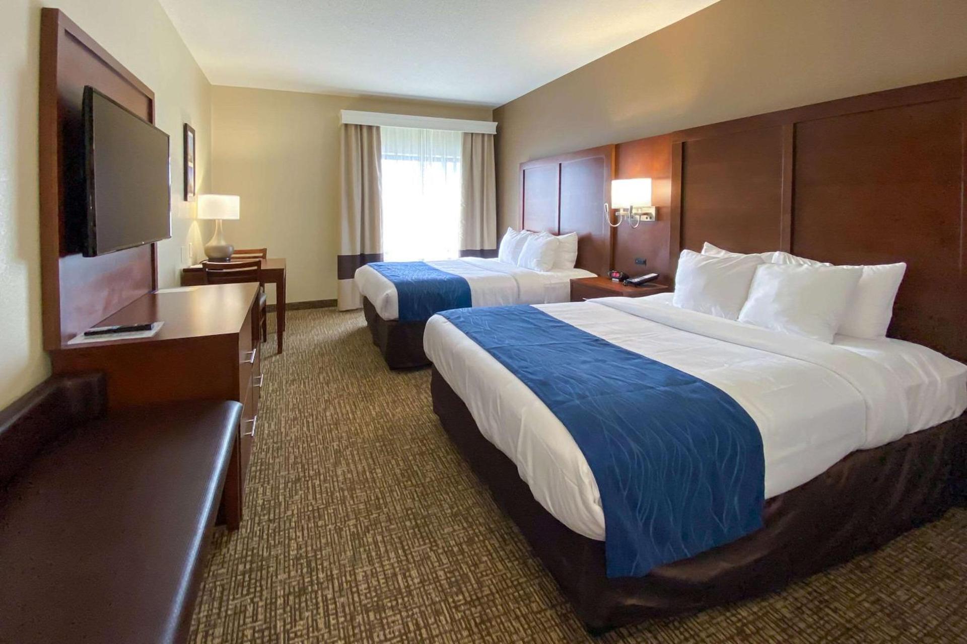 Comfort Inn East Windsor - Springfield photo 8
