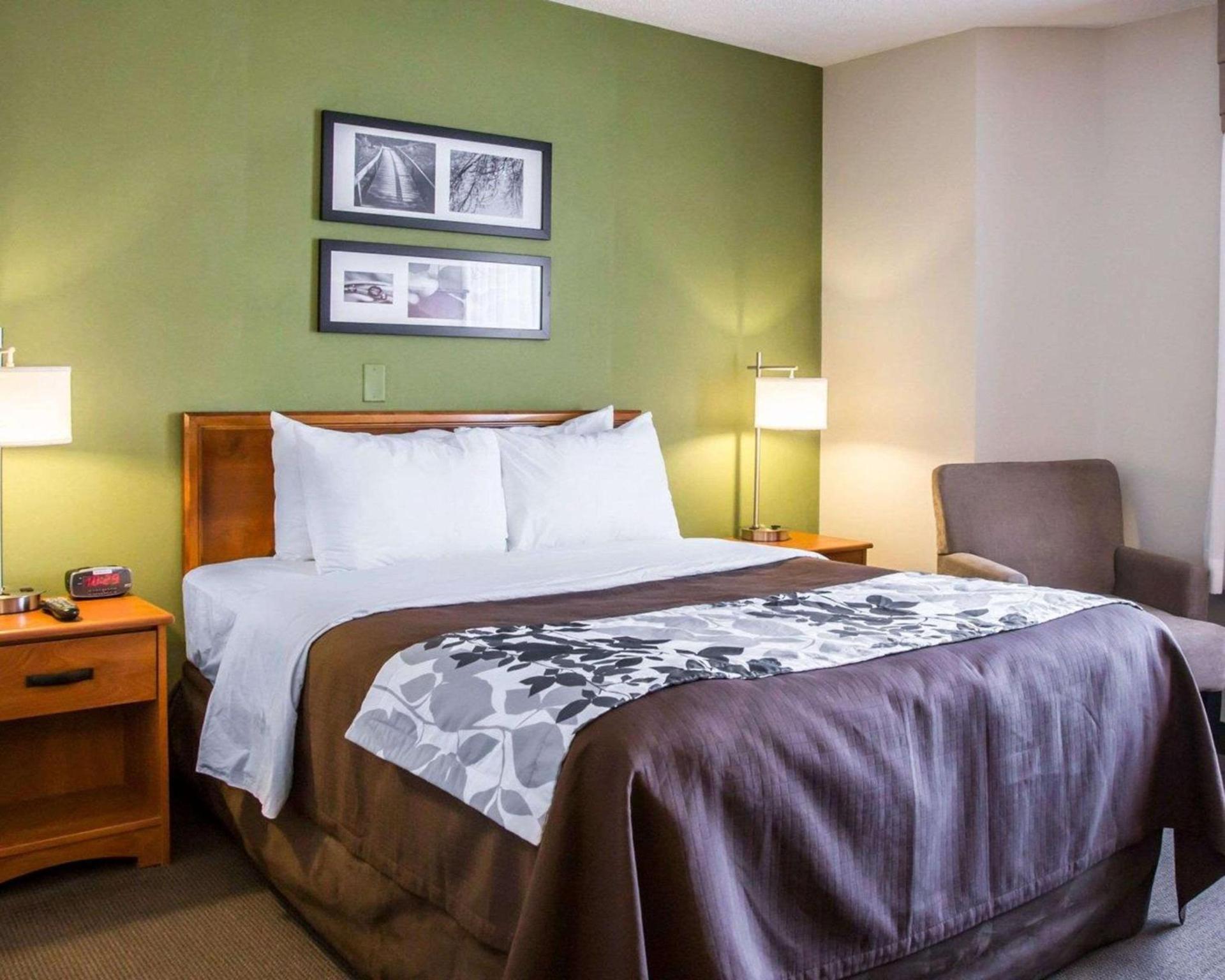 Sleep Inn Midway Airport photo 37