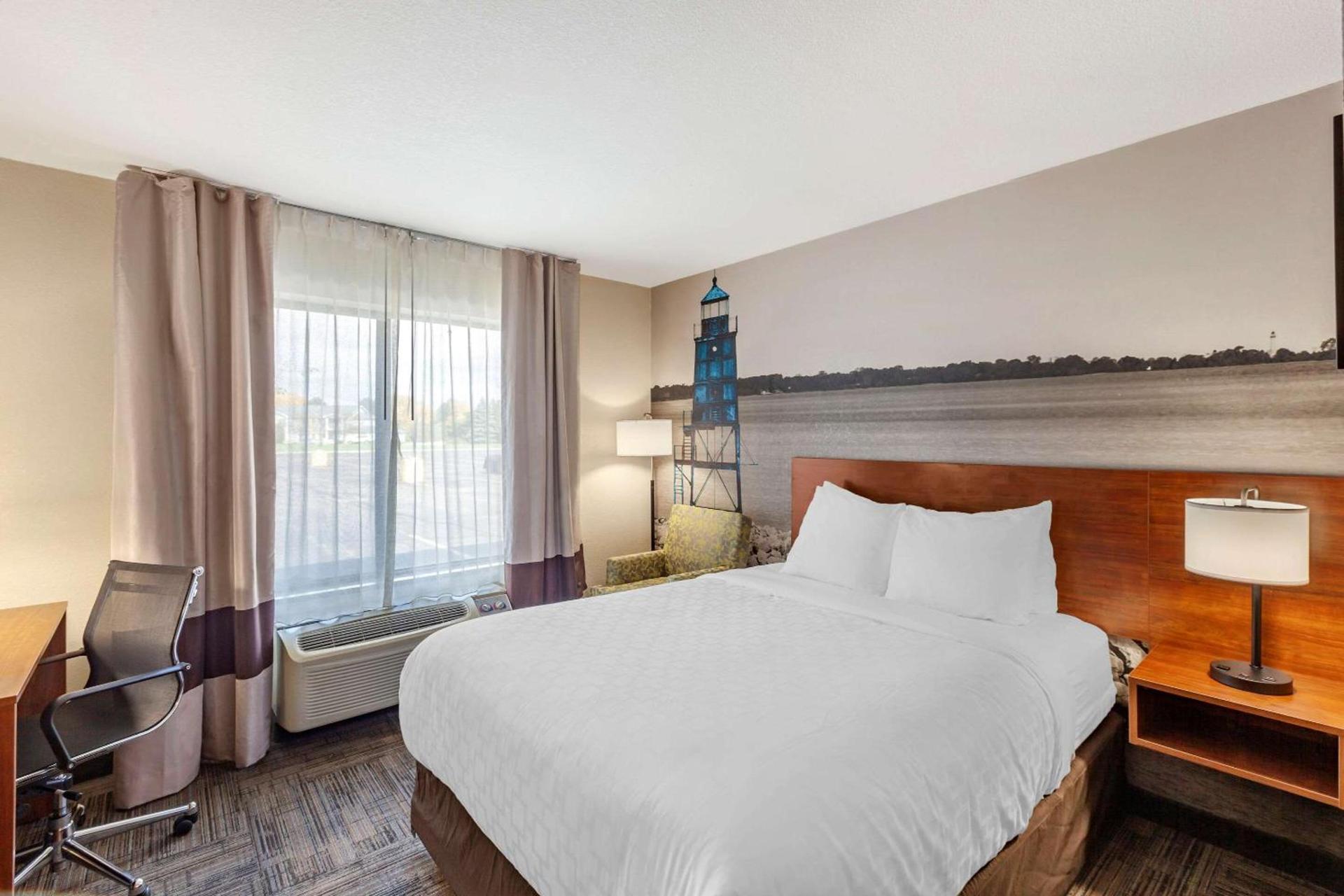 Clarion Pointe Racine - Mount Pleasant photo 5