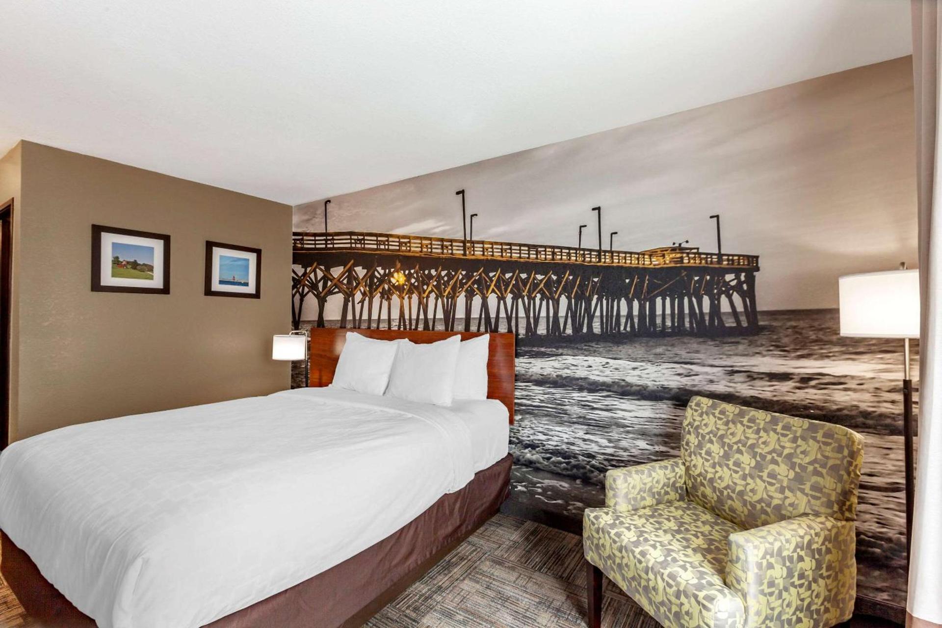 Clarion Pointe Racine - Mount Pleasant photo 10