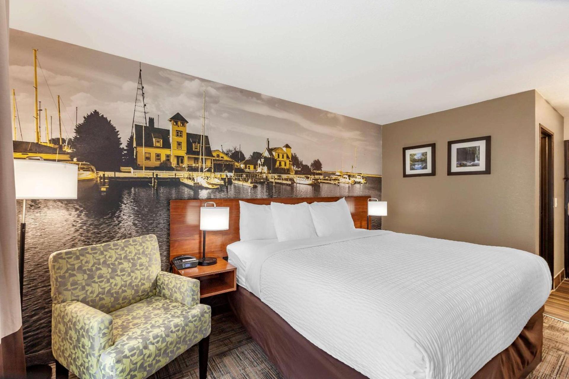 Clarion Pointe Racine - Mount Pleasant photo 15