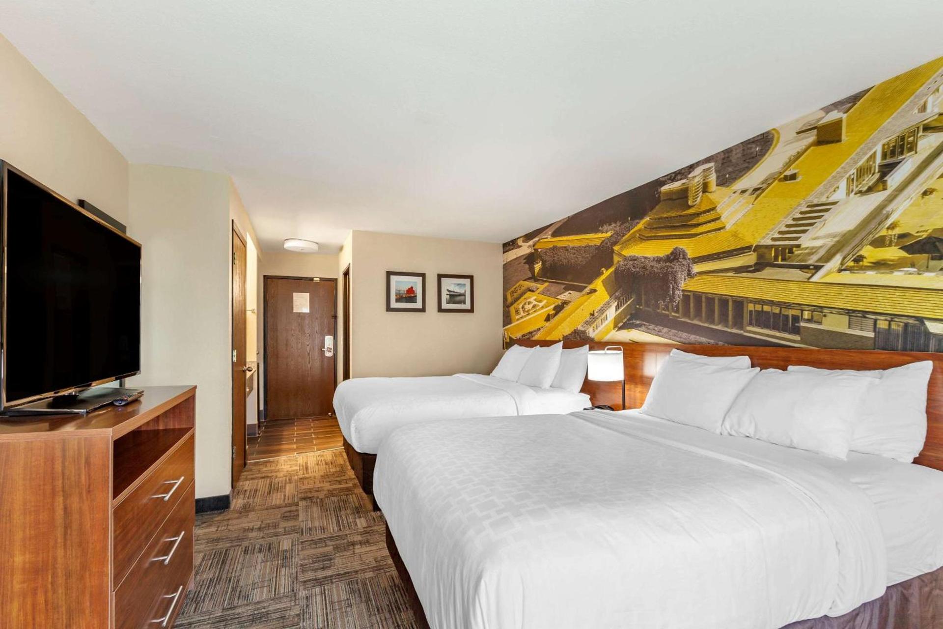 Clarion Pointe Racine - Mount Pleasant photo 21