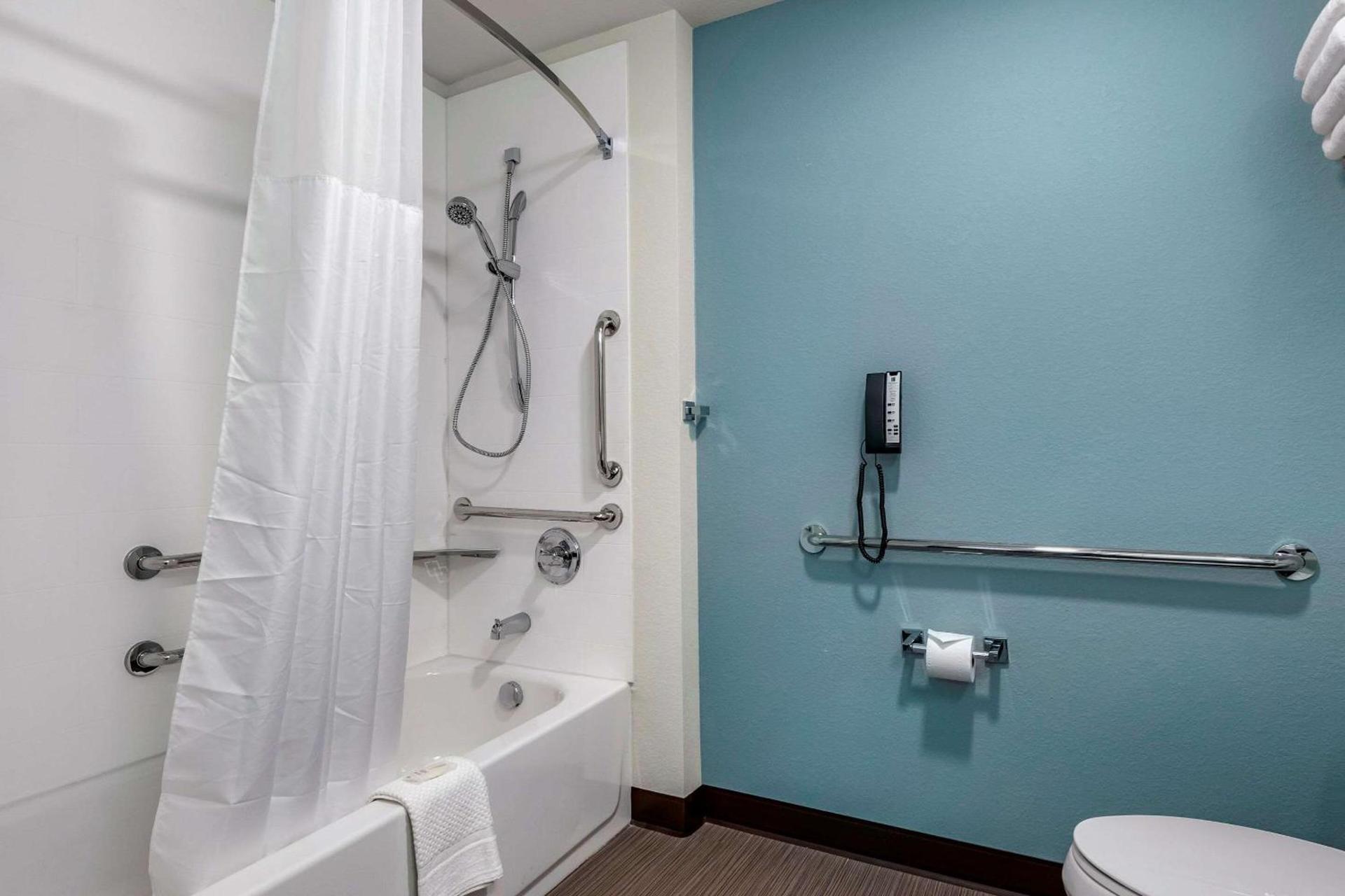 Sleep Inn Waukee-West Des Moines photo 5