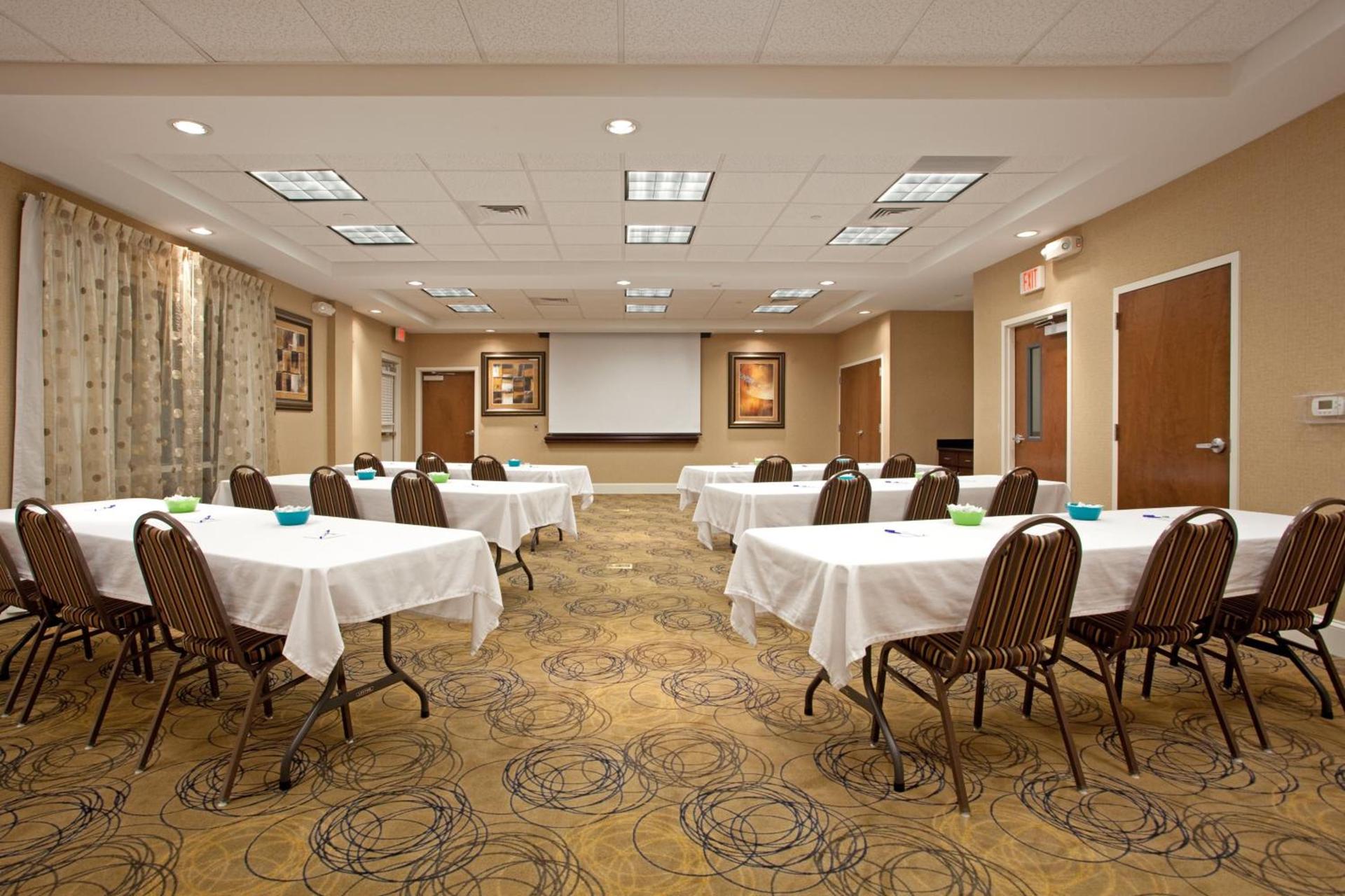 Holiday Inn Express Pembroke by IHG photo 33