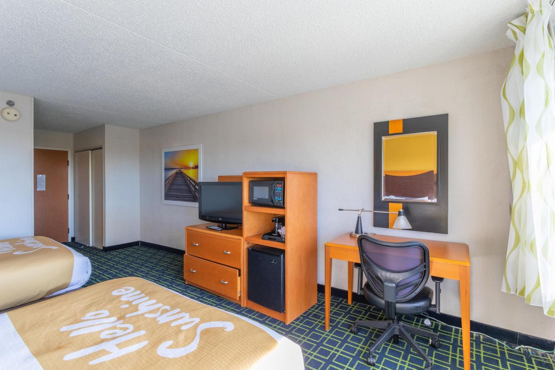 Days Inn by Wyndham Absecon Atlantic City Area photo 61
