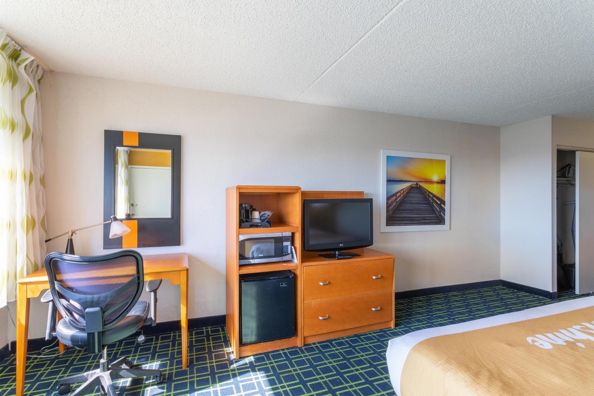 Days Inn by Wyndham Absecon Atlantic City Area photo 62