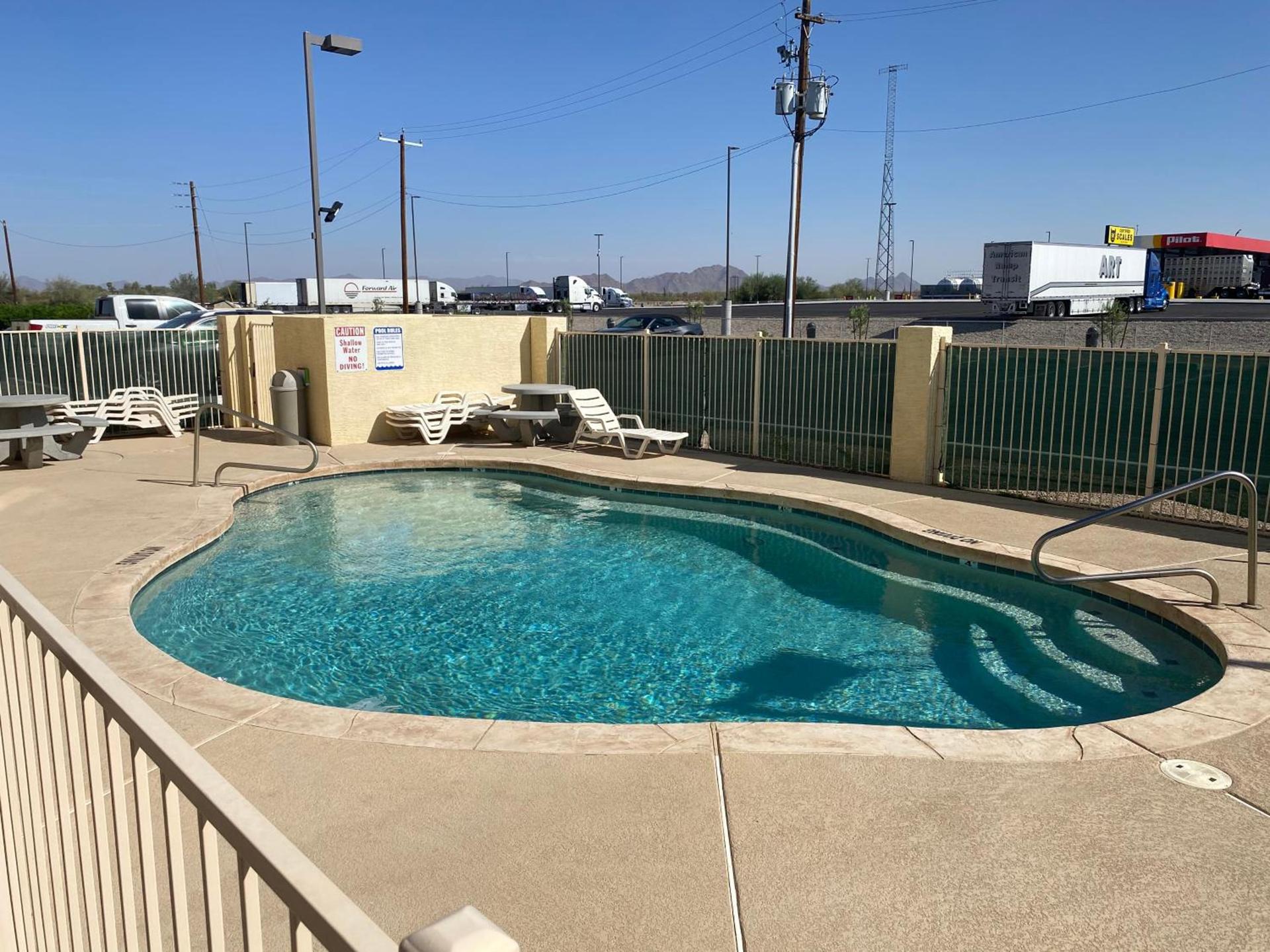 Americas Choice Inn & Suites photo 9