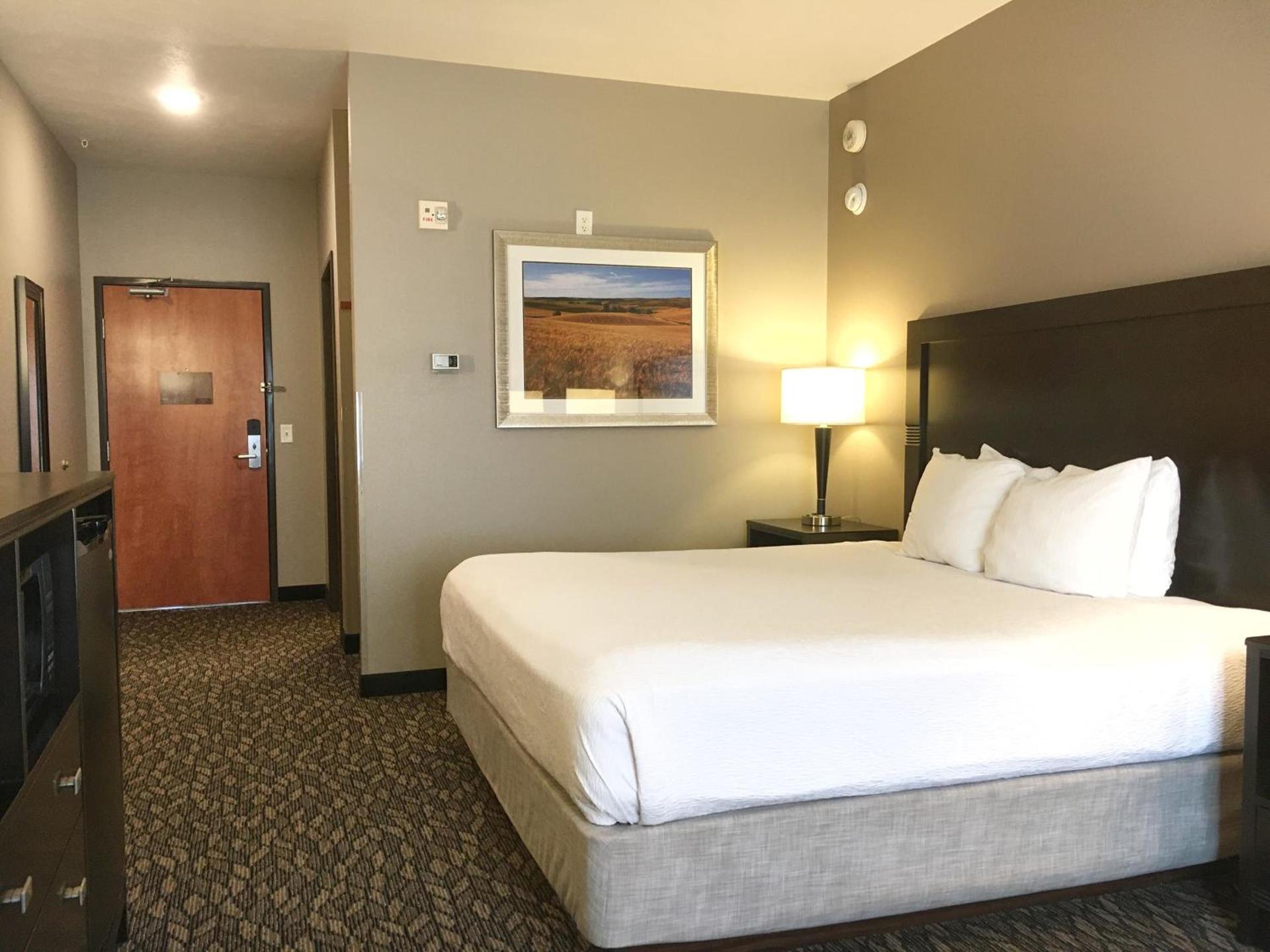 Best Western Wheatland Inn photo 56
