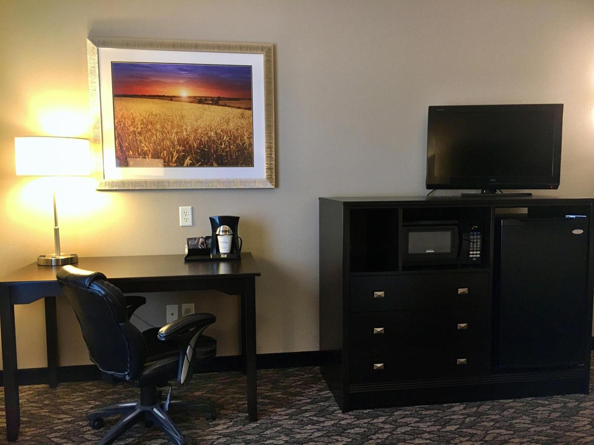 Best Western Wheatland Inn photo 54