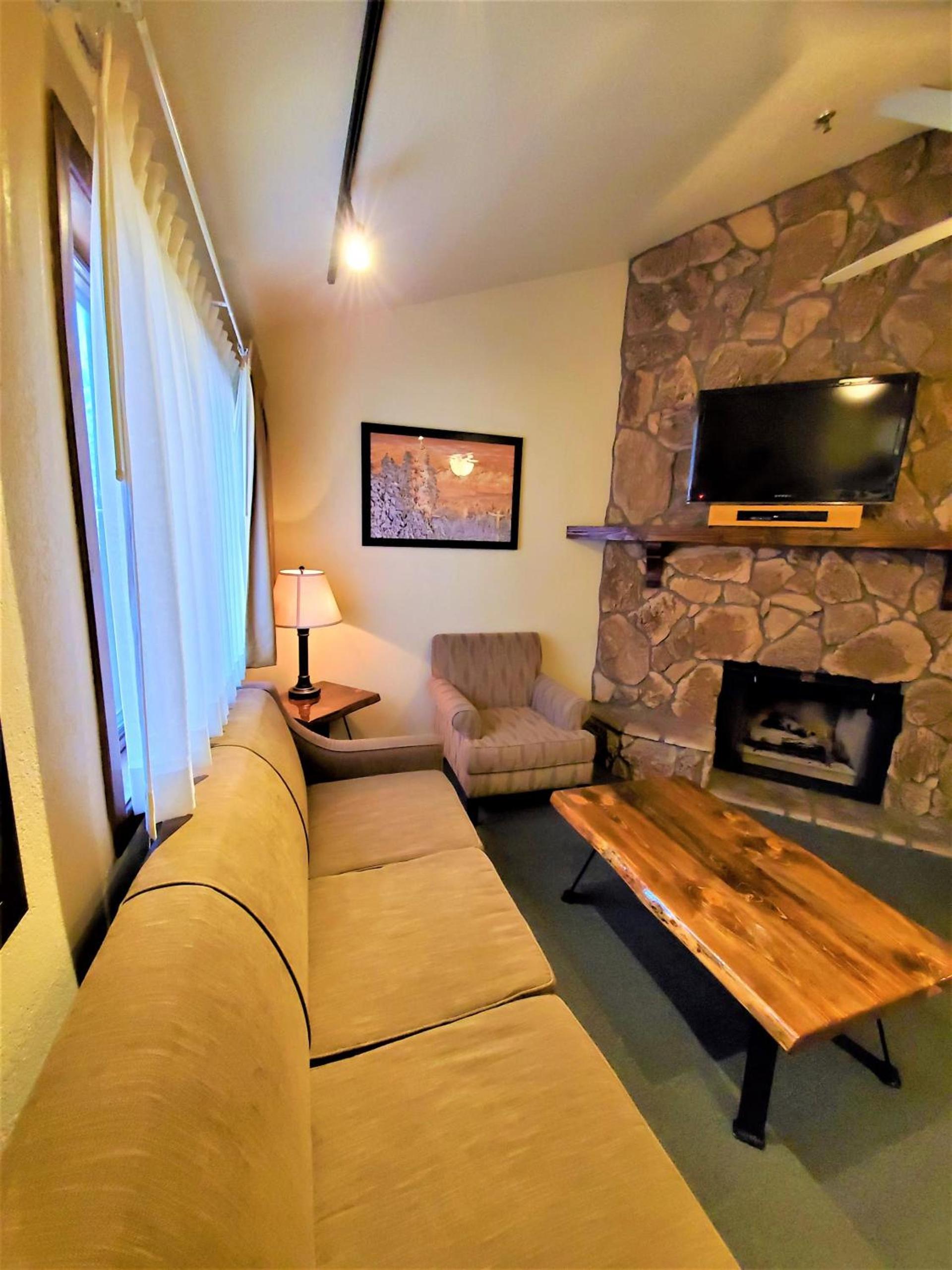 Snow Lake Lodge photo 13