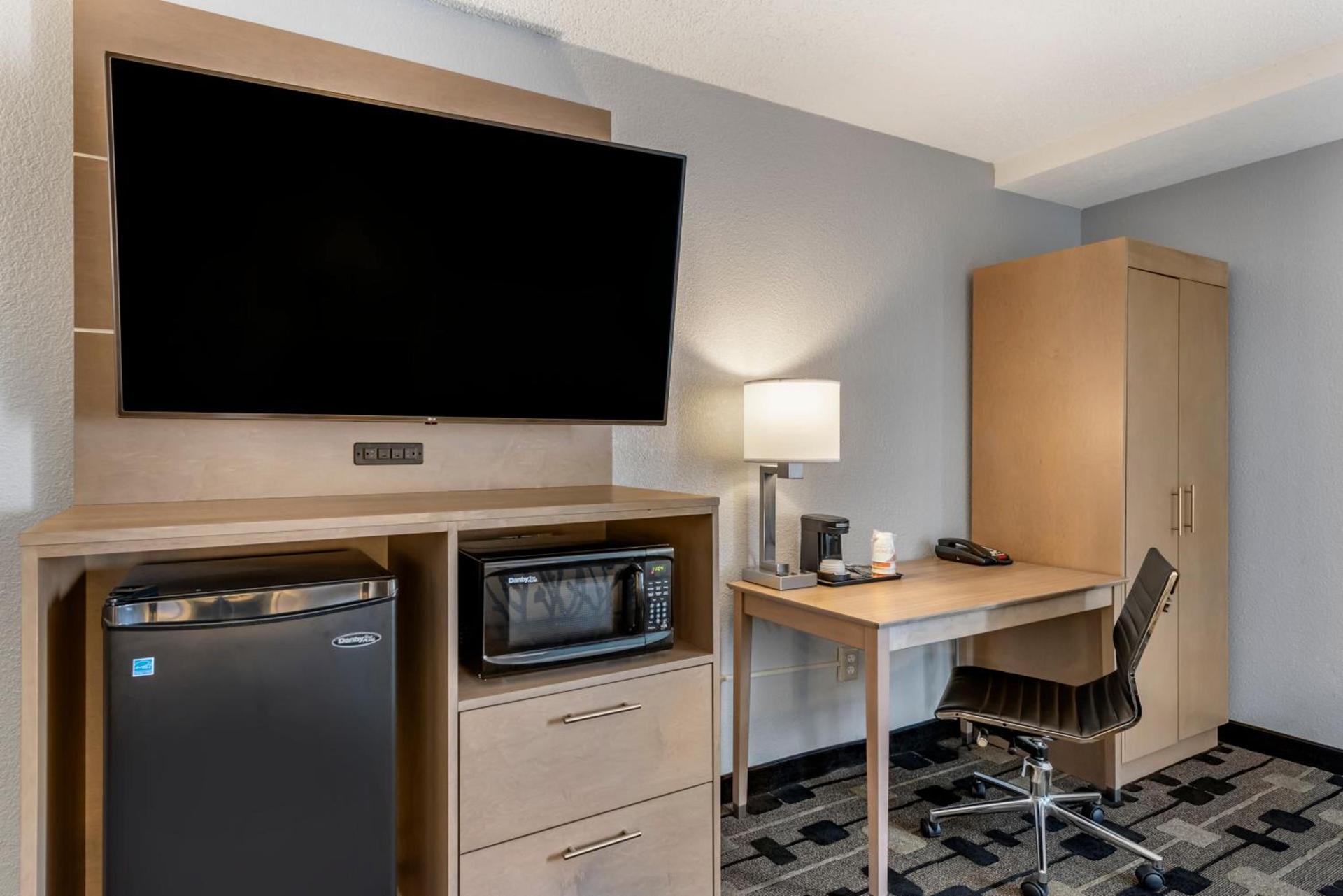 Sleep Inn Terre Haute University Area photo 25