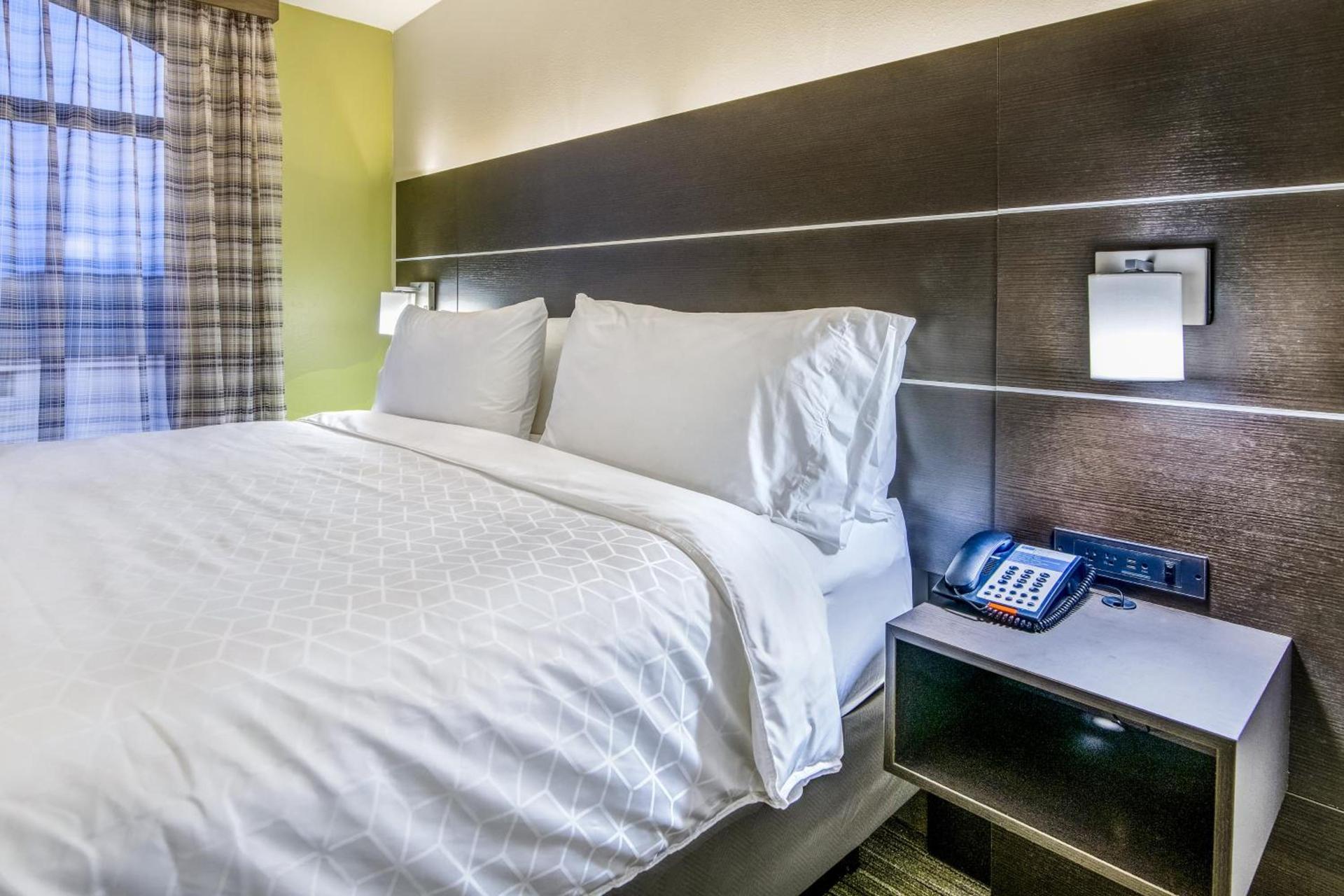 Holiday Inn Express & Suites Longview North by IHG photo 60