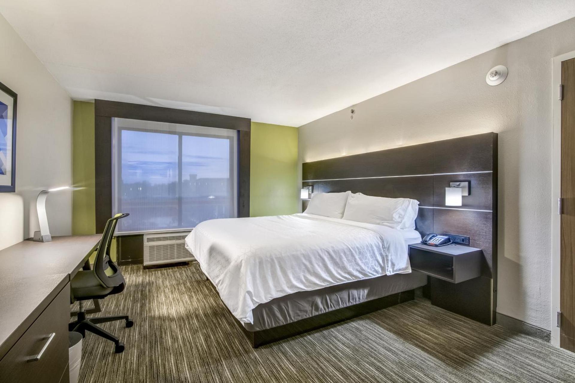 Holiday Inn Express & Suites Longview North by IHG photo 59