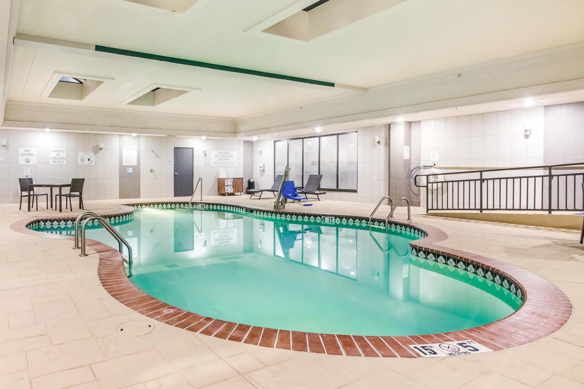 Holiday Inn Express & Suites Longview North by IHG photo 22