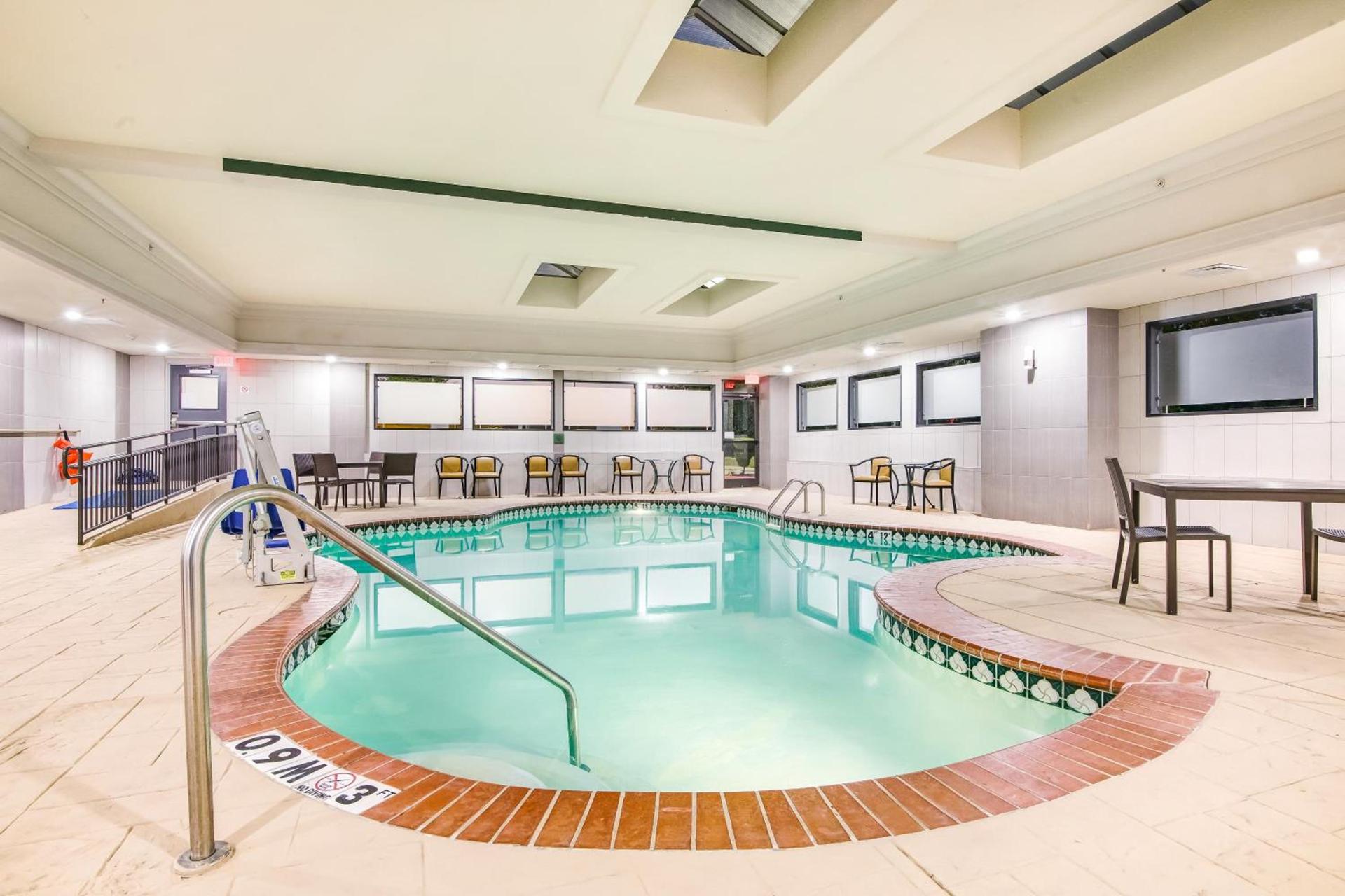 Holiday Inn Express & Suites Longview North by IHG photo 23