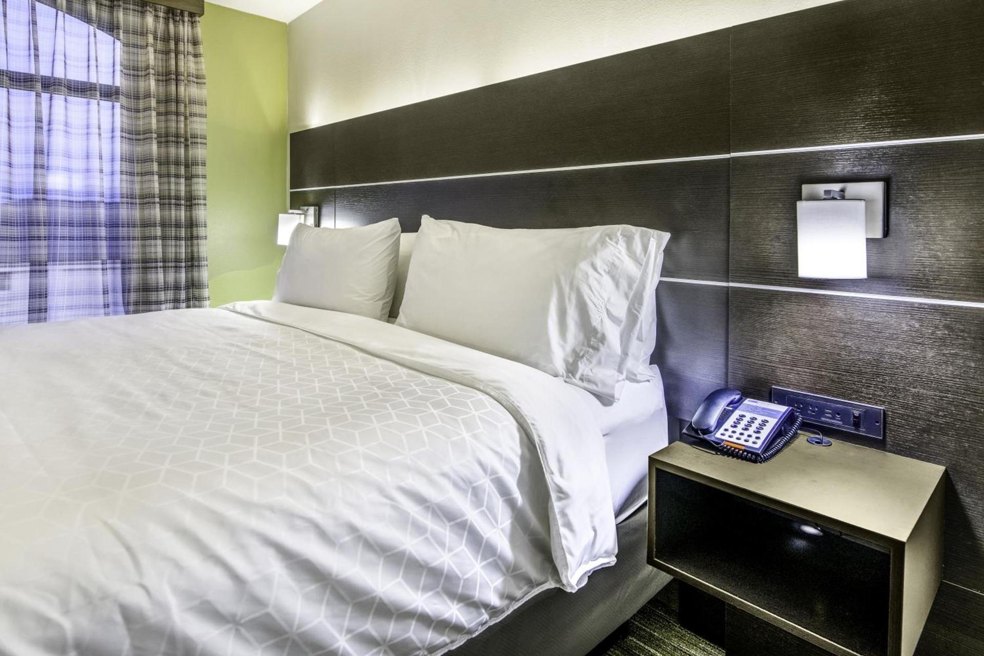 Holiday Inn Express & Suites Longview North by IHG photo 61