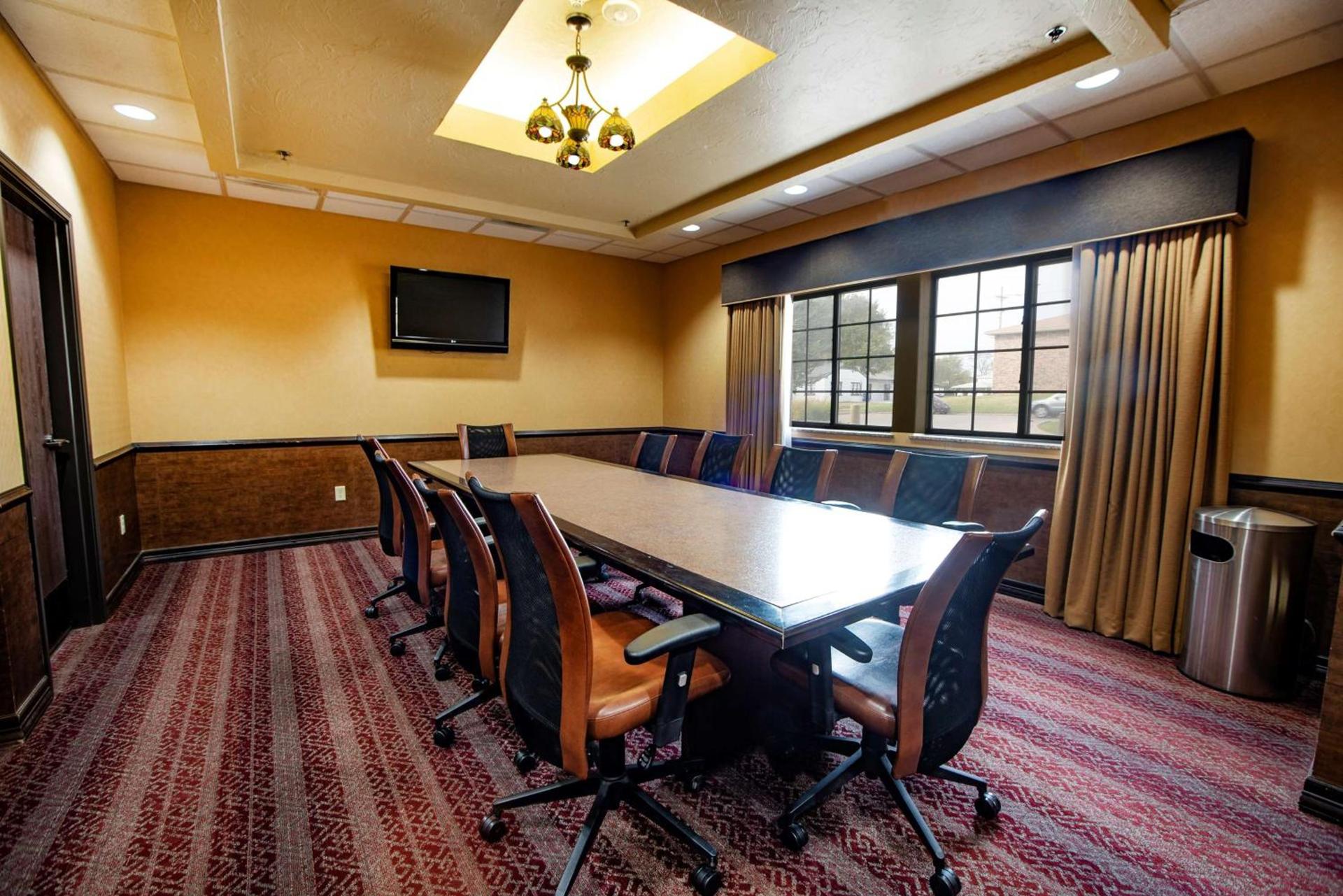 Best Western PLUS Cimarron Hotel & Suites photo 33