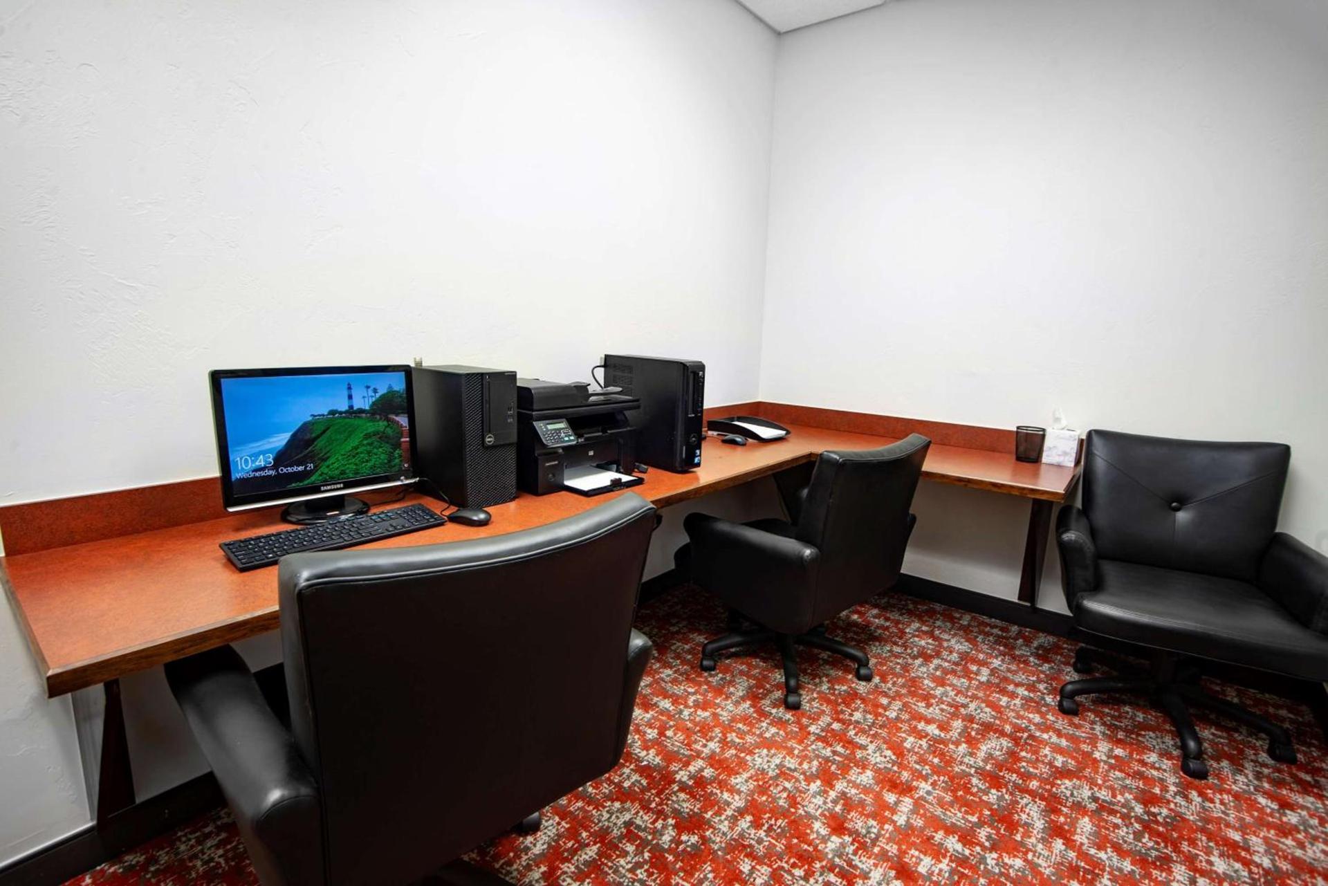 Best Western PLUS Cimarron Hotel & Suites photo 29