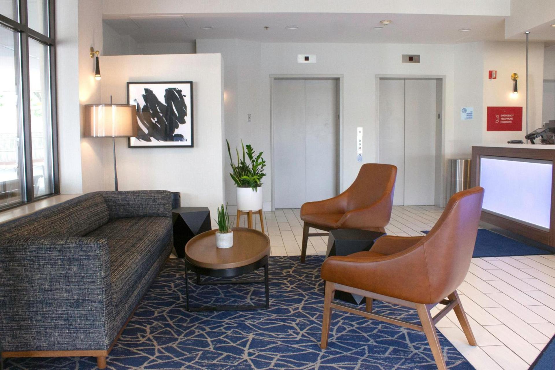 Holiday Inn Express & Suites Boston - Cambridge by IHG photo 4