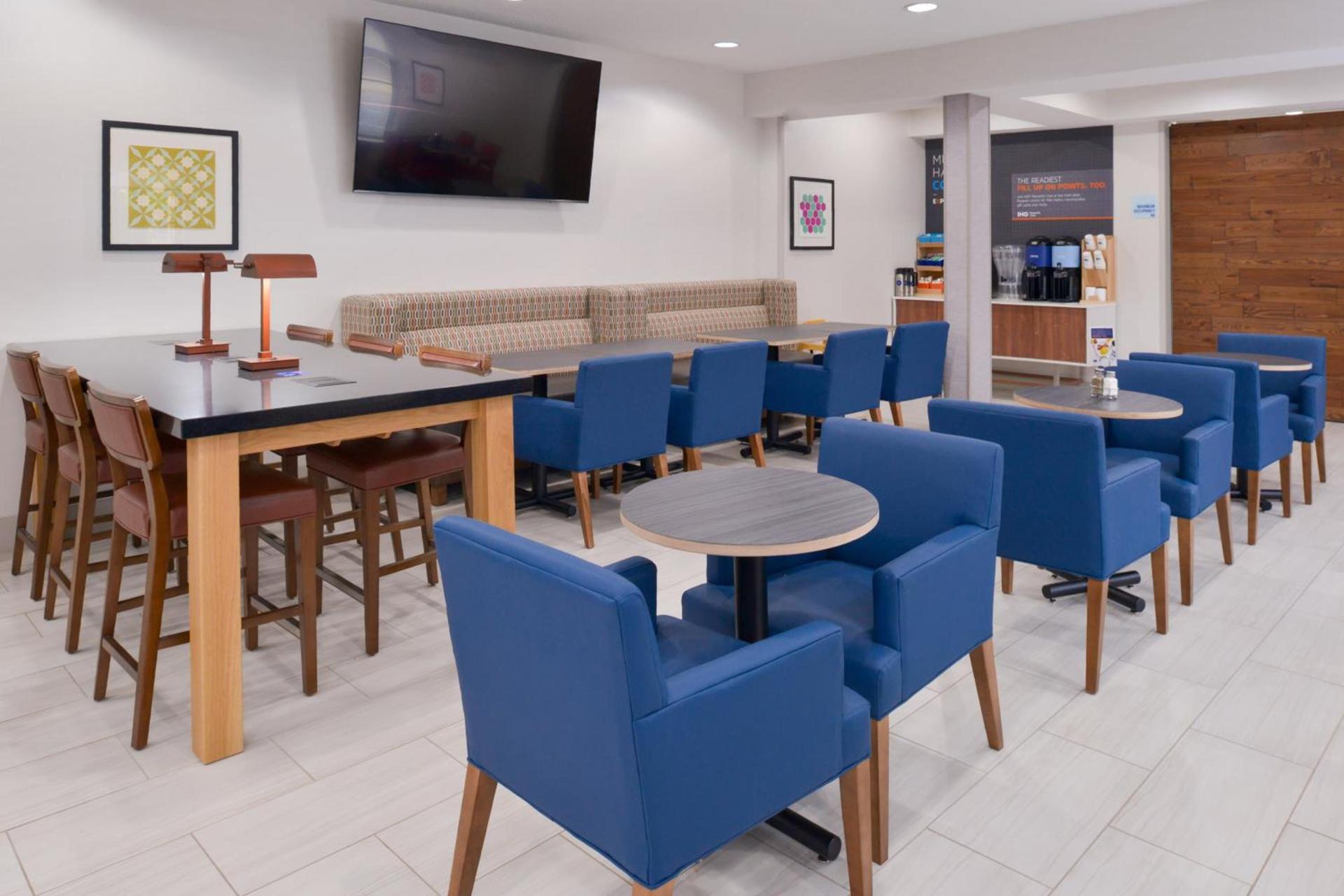 Holiday Inn Express Wixom by IHG photo 60