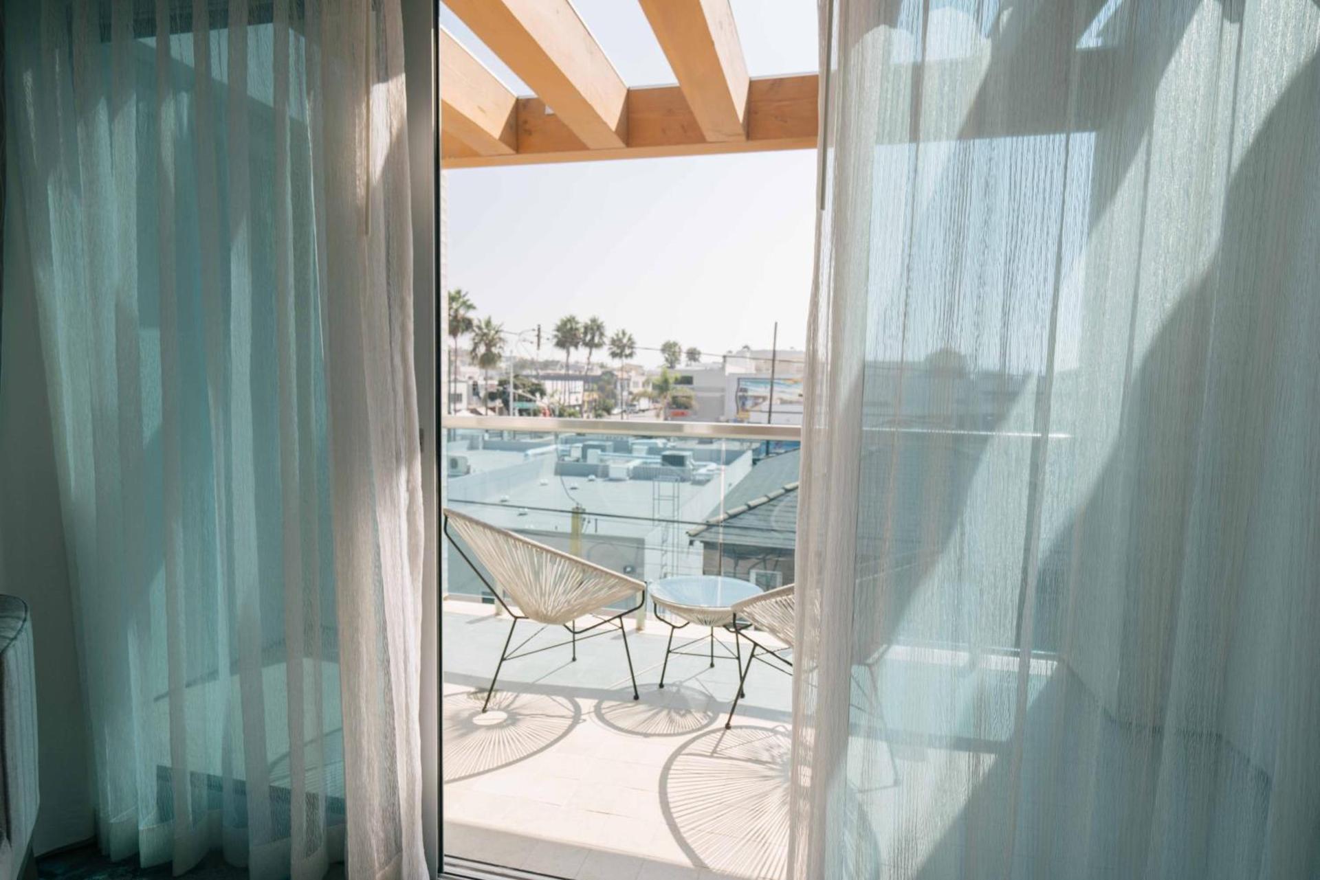 H2O Hermosa Beach Hotel photo 10