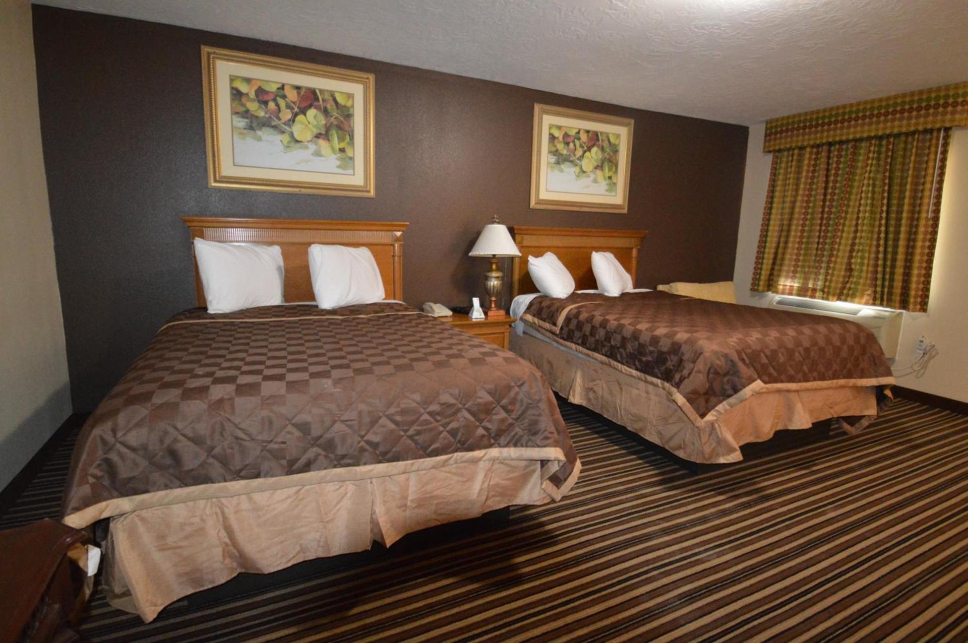 Executive Inn Snyder photo 19
