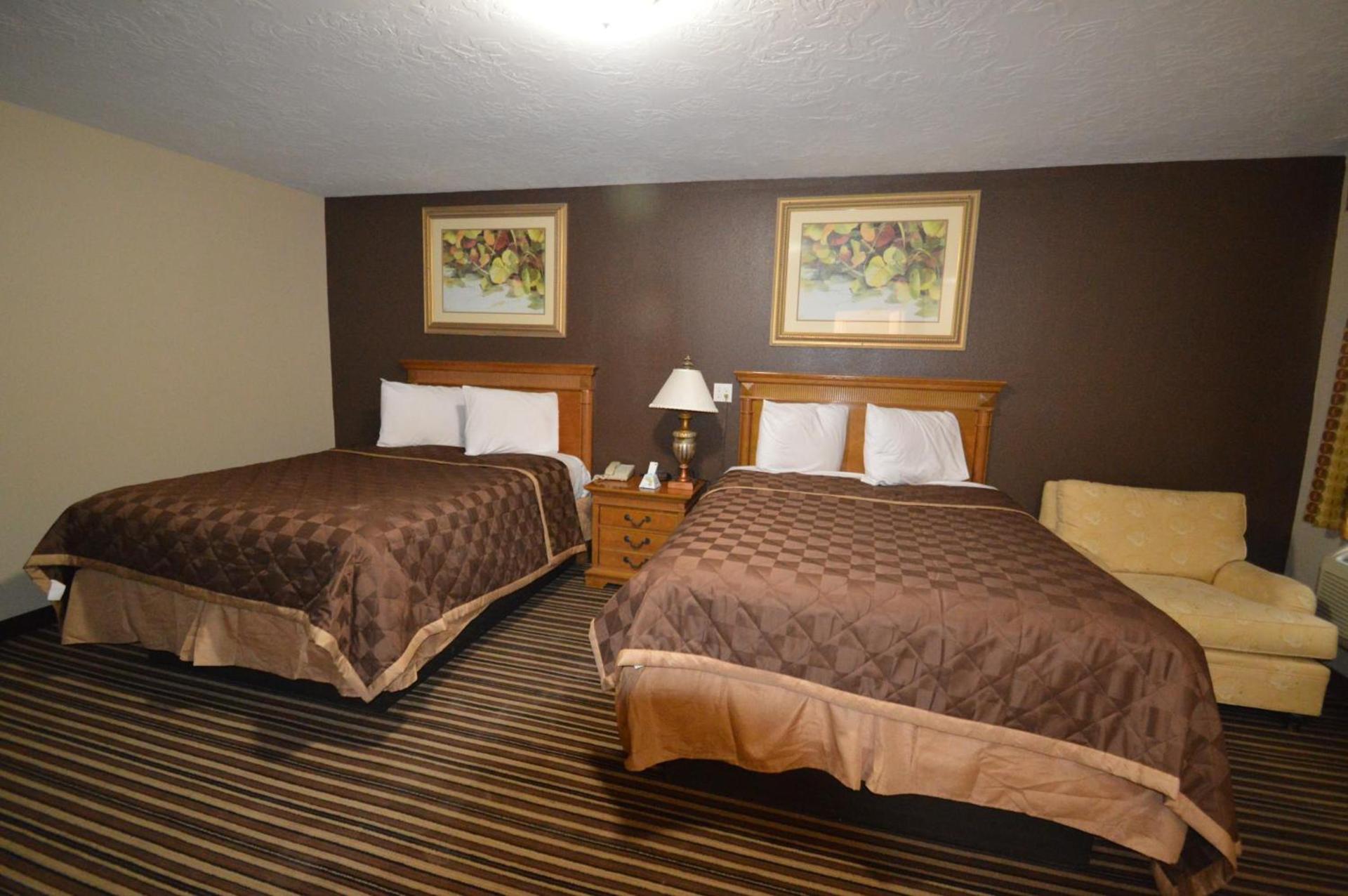 Executive Inn Snyder photo 42