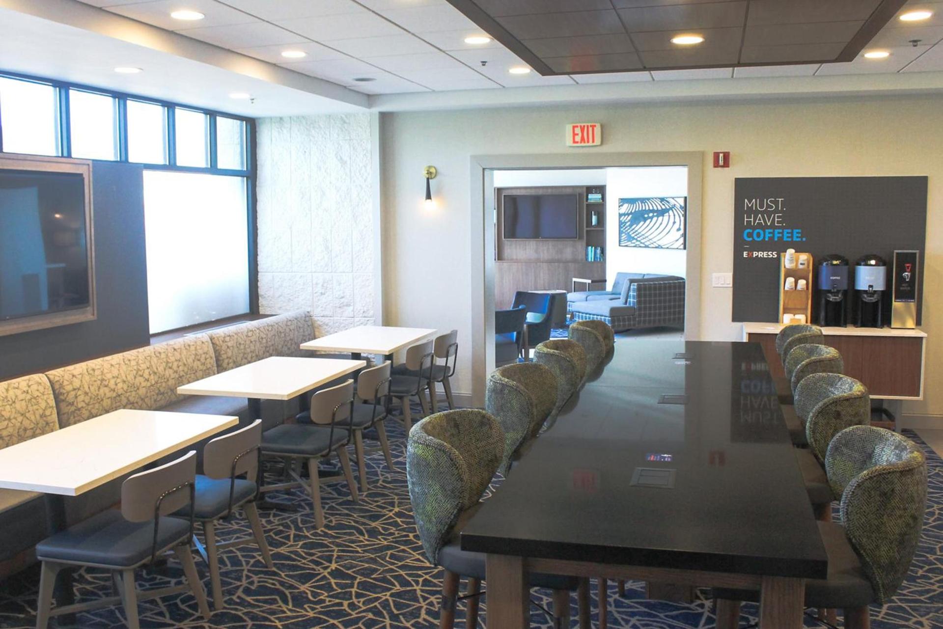 Holiday Inn Express & Suites Boston - Cambridge by IHG photo 36